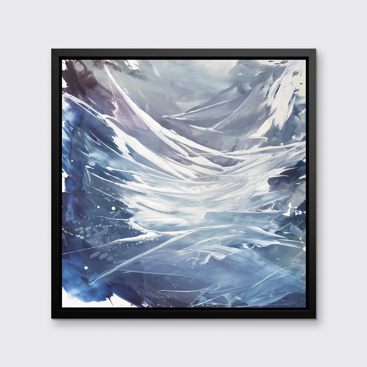 Dieser zeitgenössische abstrakte Druck in limitierter Auflage von Teodora Guererra zeichnet sich durch eine kühle Farbpalette aus, bei der sich blaue, graue, violette und weiße Farbtöne in schwungvollen Gesten über das Werk verteilen.

Dieser