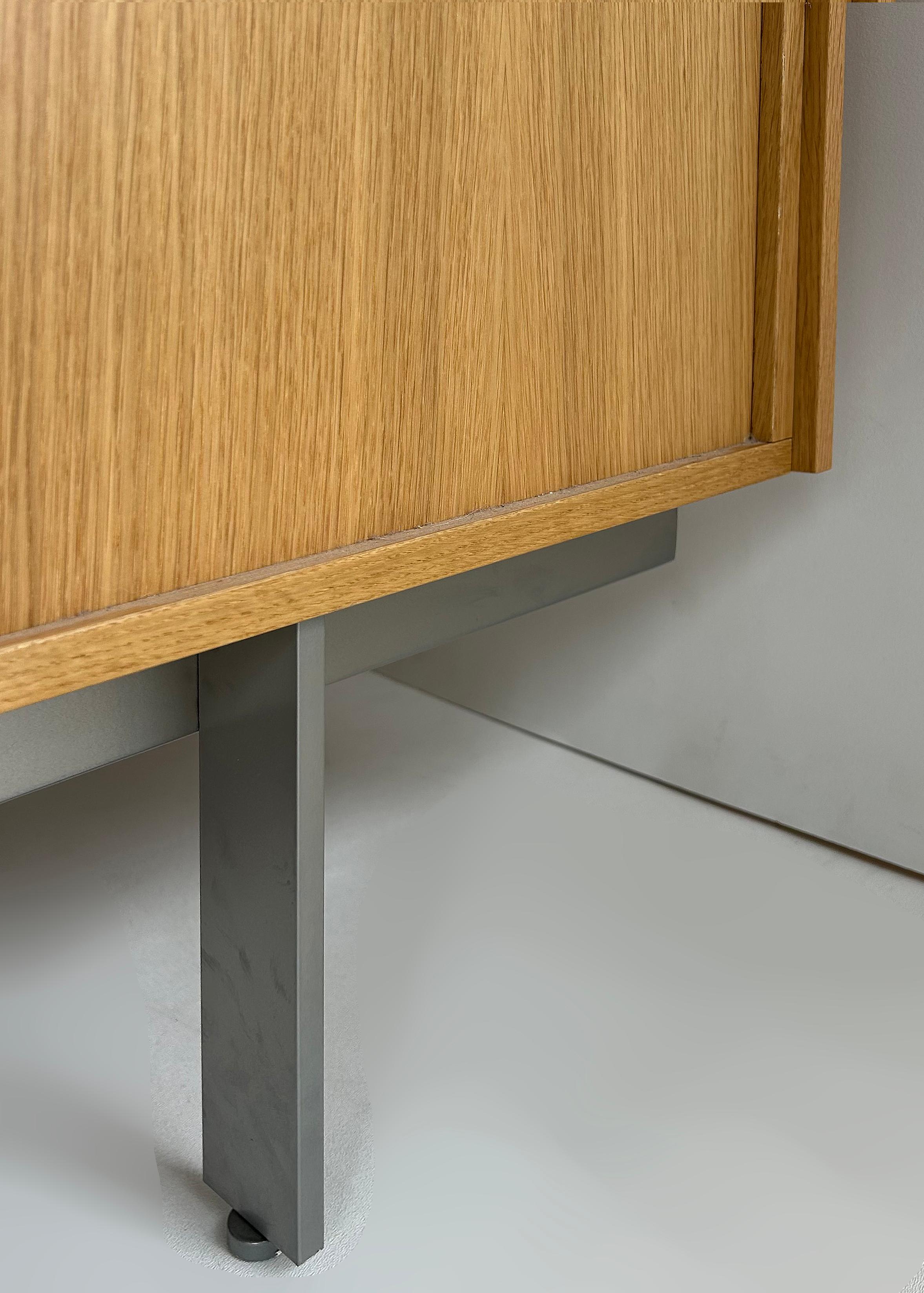 Terence Woodgate Italian Punt Mobles Oak Sussex Credenza 3