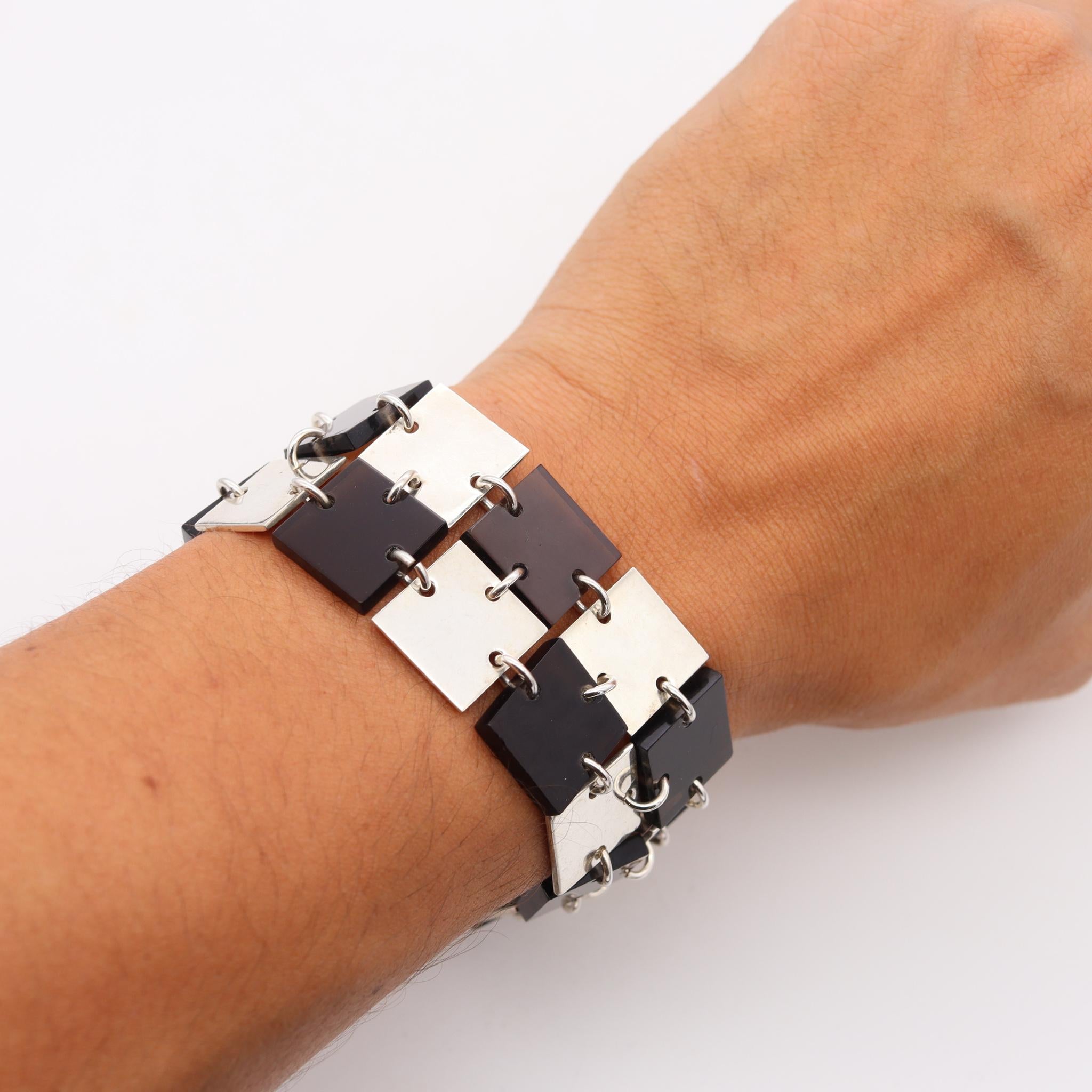 Teresa Gonzalez 1980 Geometric Flexible Bracelet in 925 Sterling Silver & Lucite In Excellent Condition For Sale In Miami, FL