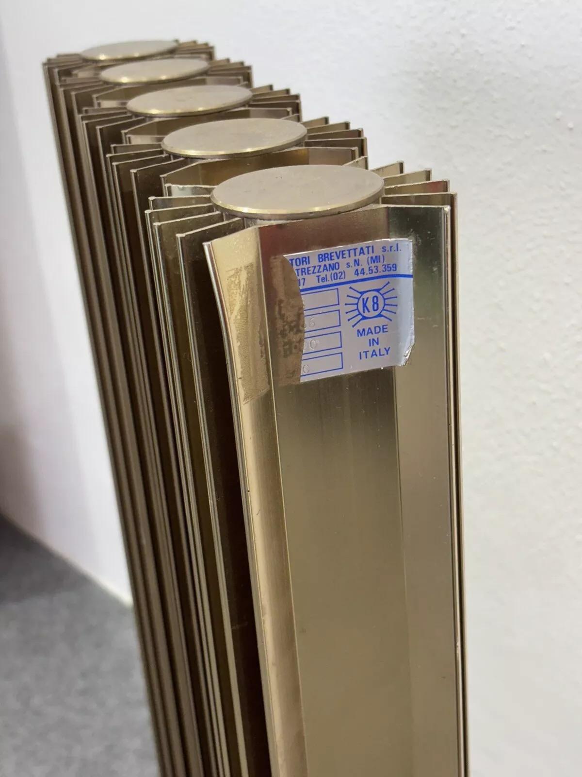 Radiador móvil de latón diseño vintage años 60 Metal en venta