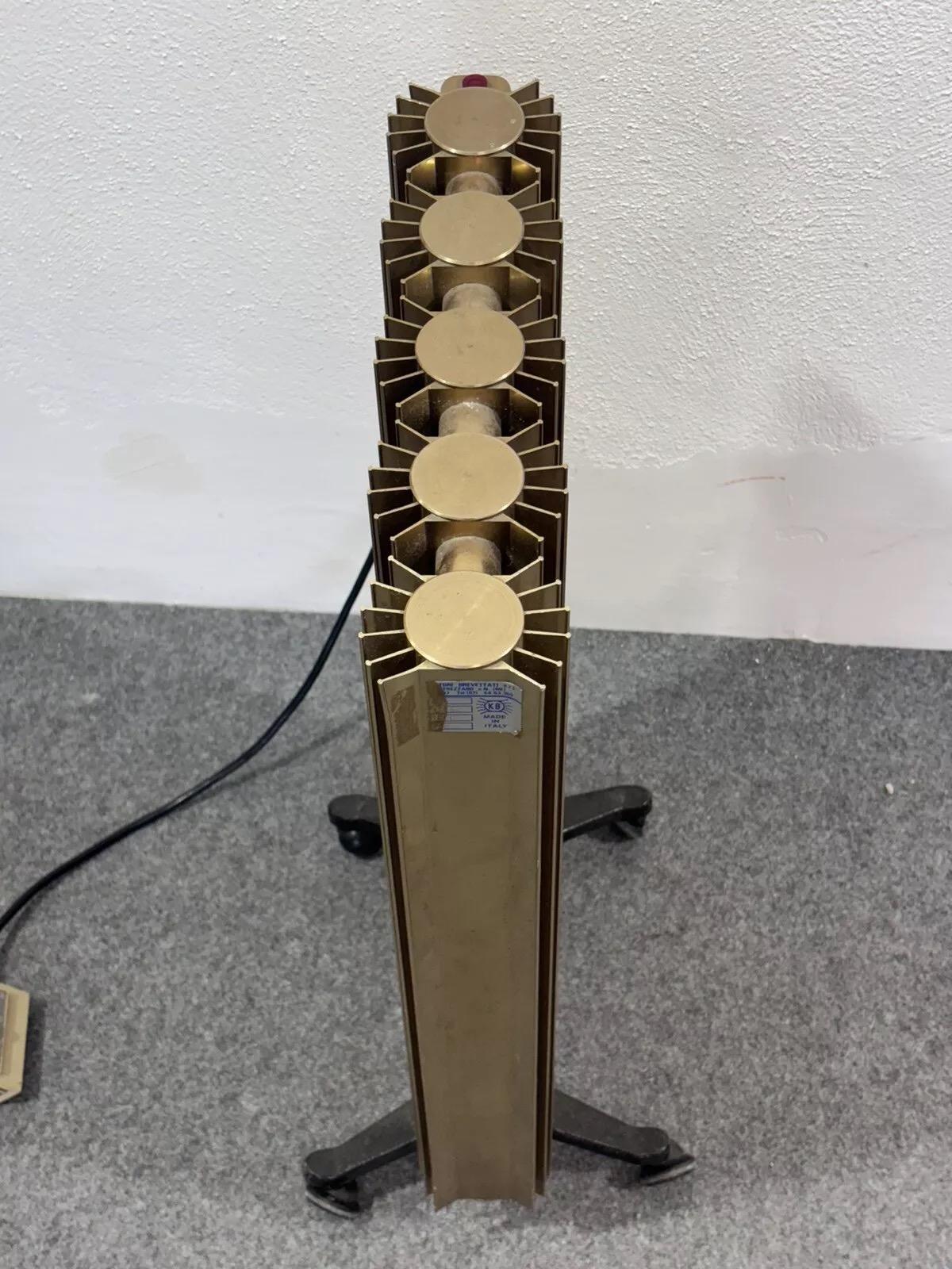 Radiador móvil de latón diseño vintage años 60 en venta 3