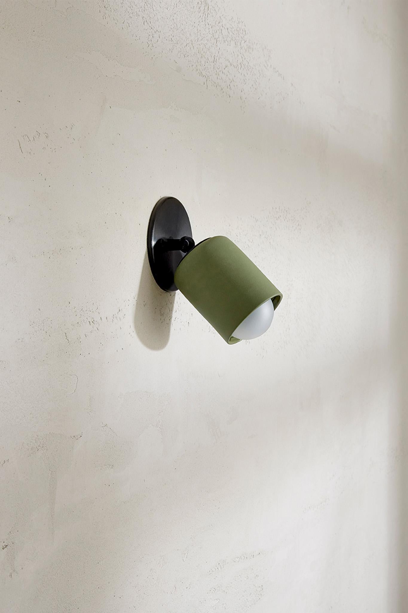 Terra 1 Short Articulating Surface Sconce In New Condition For Sale In BYRON BAY, NSW