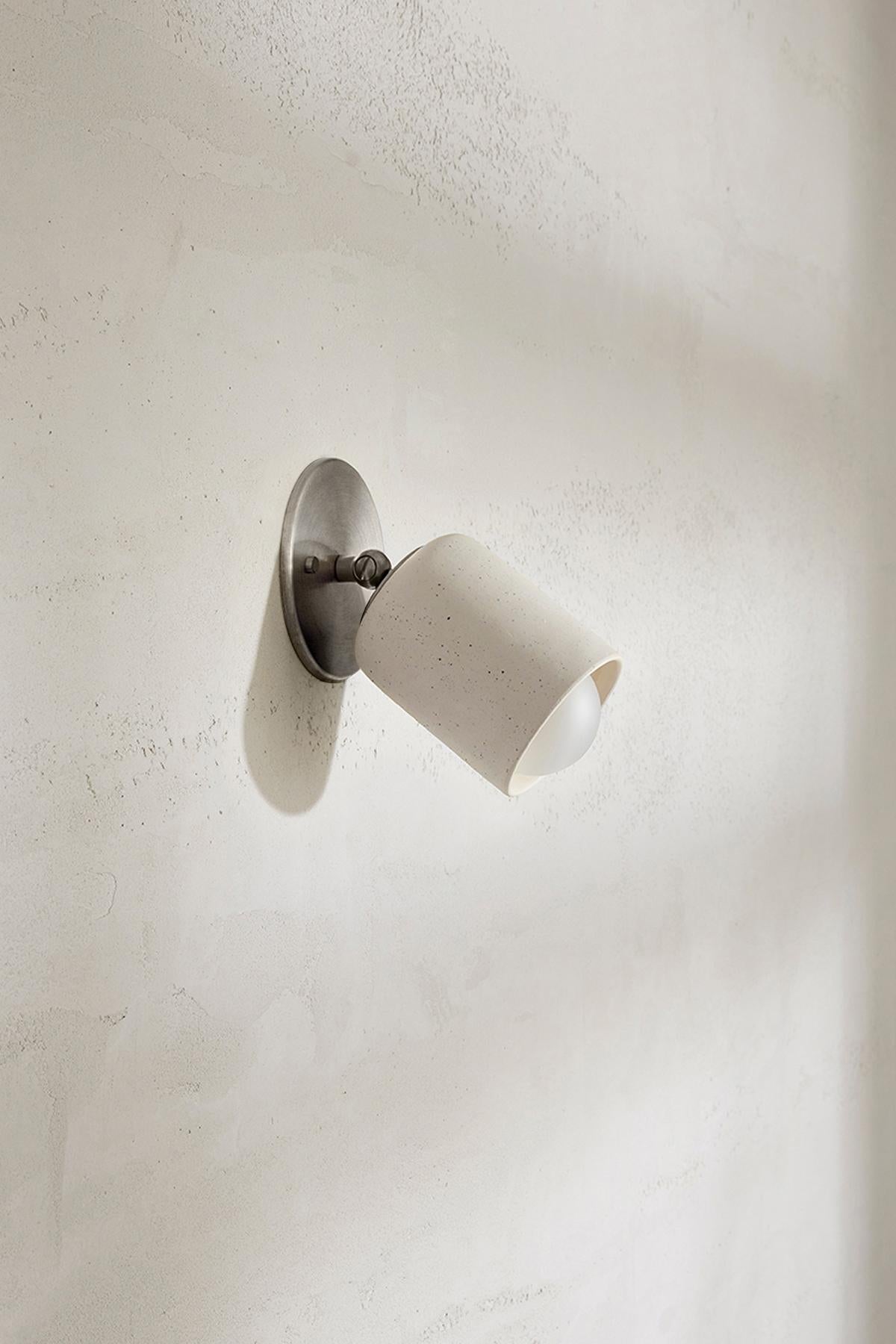 short articulating light