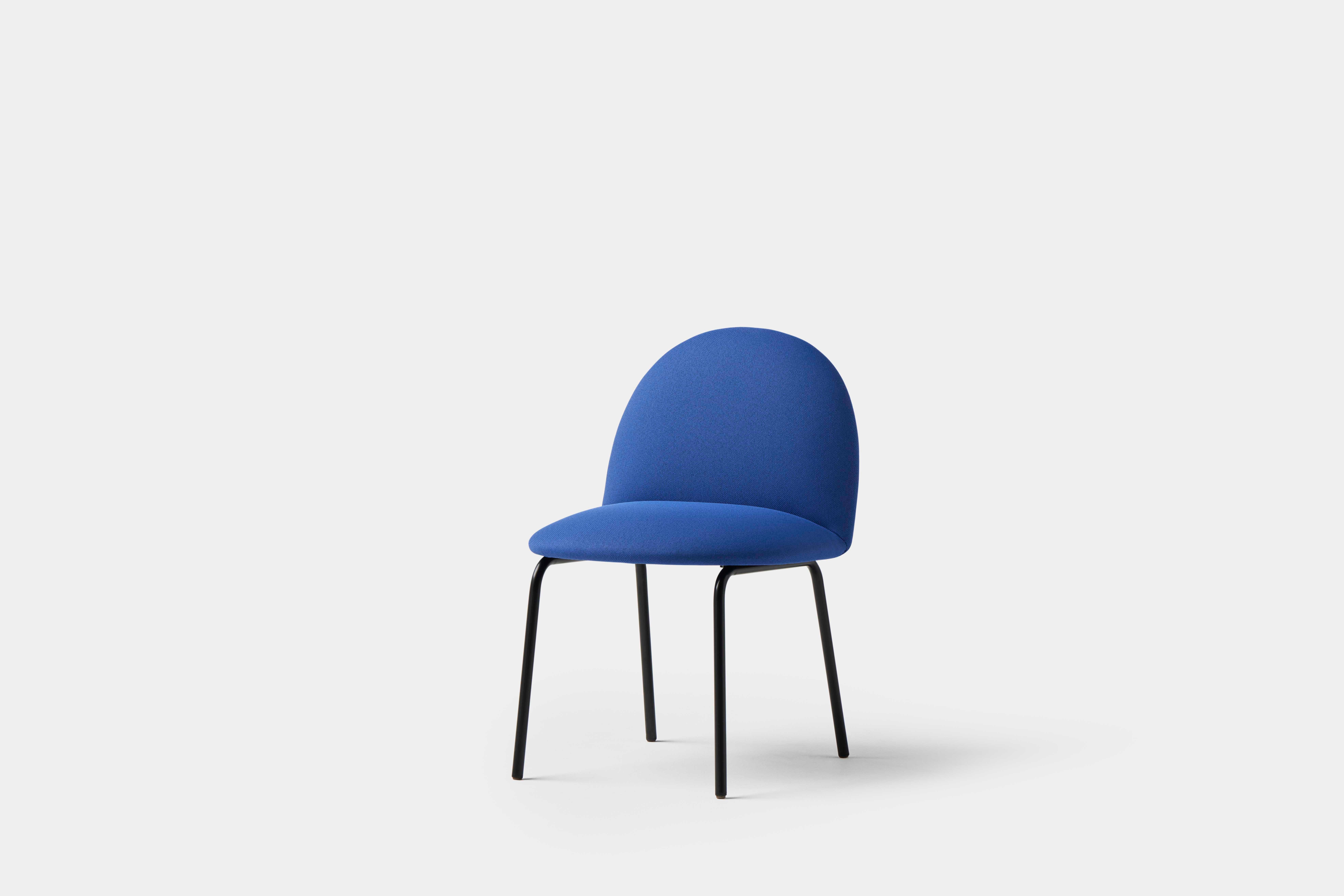 Terra chair by Pepe Albargues
Dimensions: W 53 x D 60 x H 78 x Seat 47
Materials: Black painted iron frame and legs for others colours please ask for increment. Foam CMHR (high resilience and flame retardant) for all our cushion filling systems.