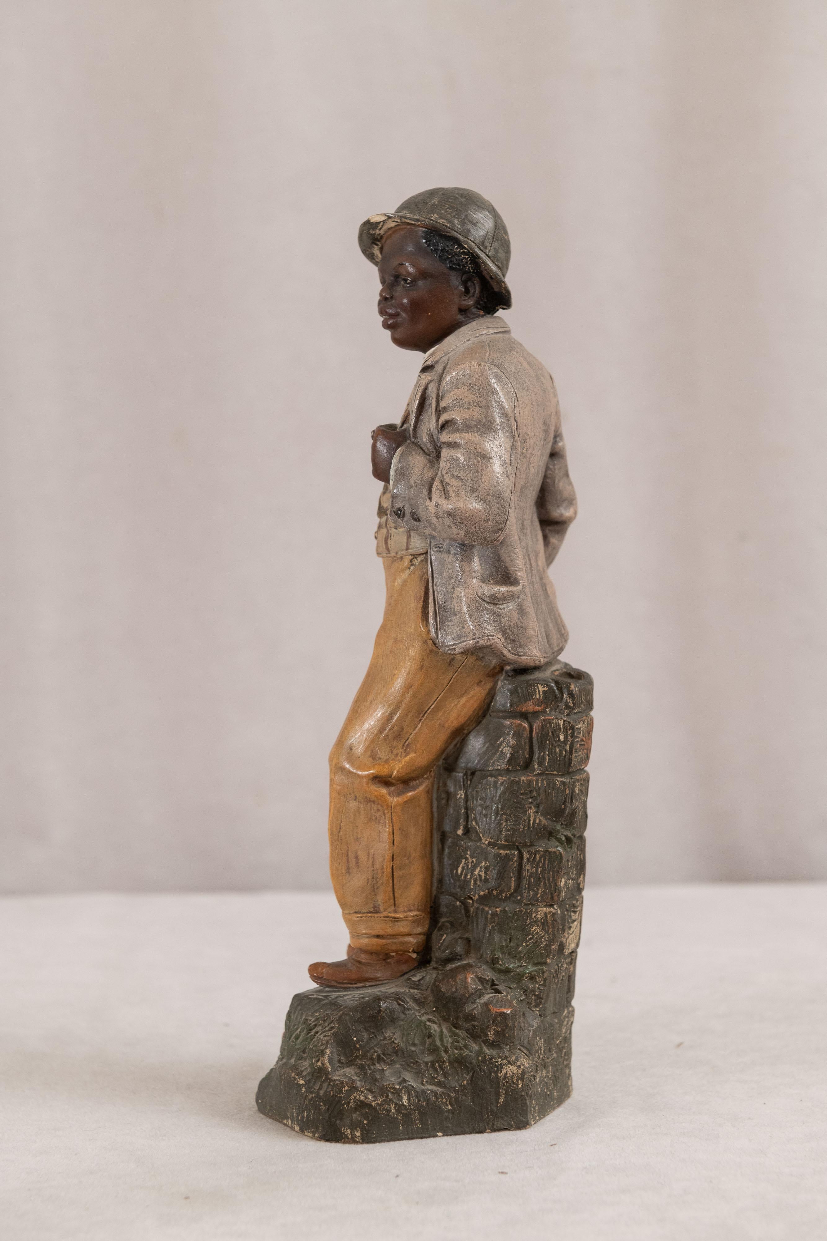 Altro Figura di giovane uomo in terracotta, con sigaro, Black Americana, Austriaca, 1870 ca. in vendita