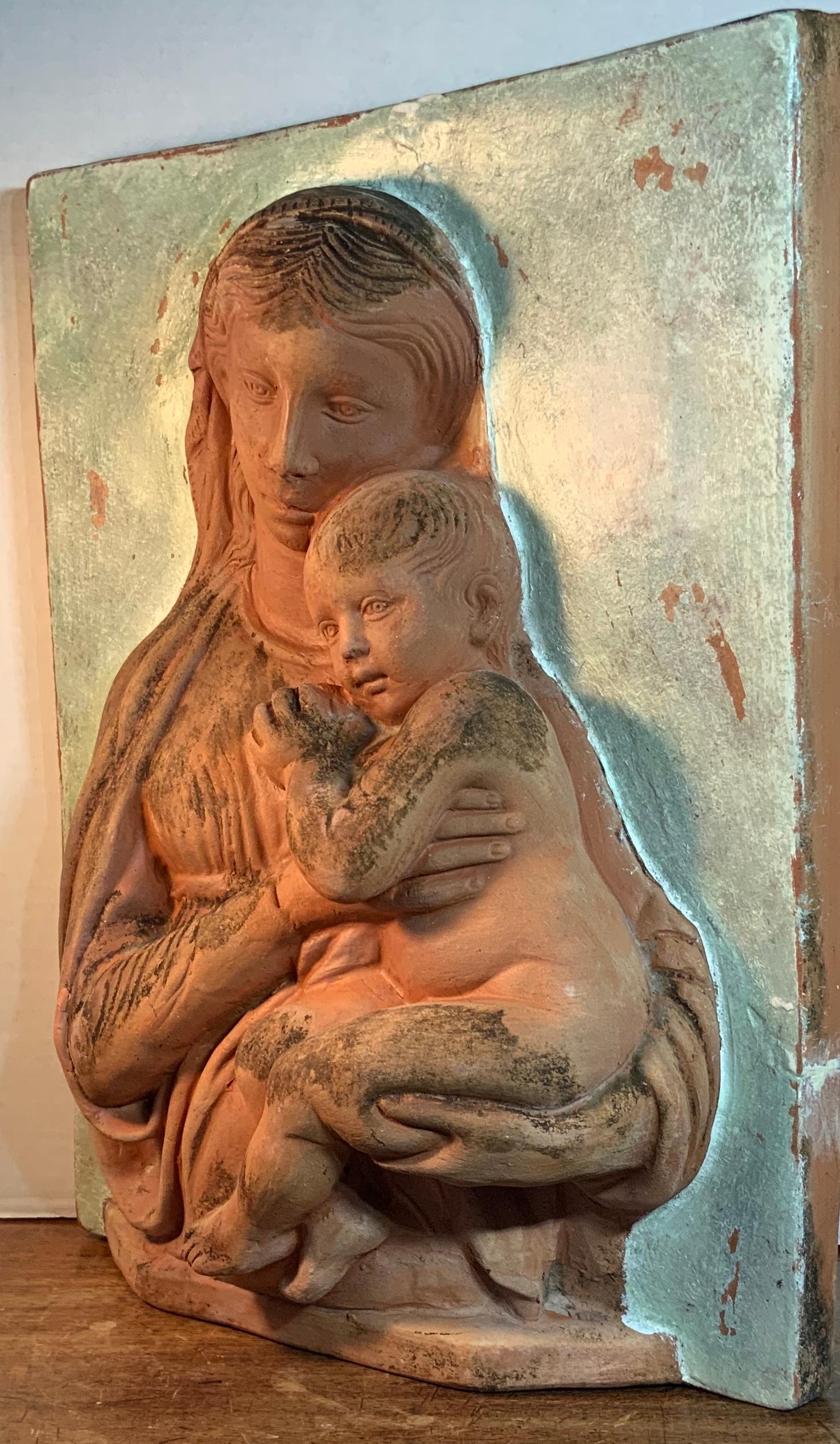 Terracotta Italian Sculpture of Mother and Child for Palmiery In Good Condition In Delray Beach, FL
