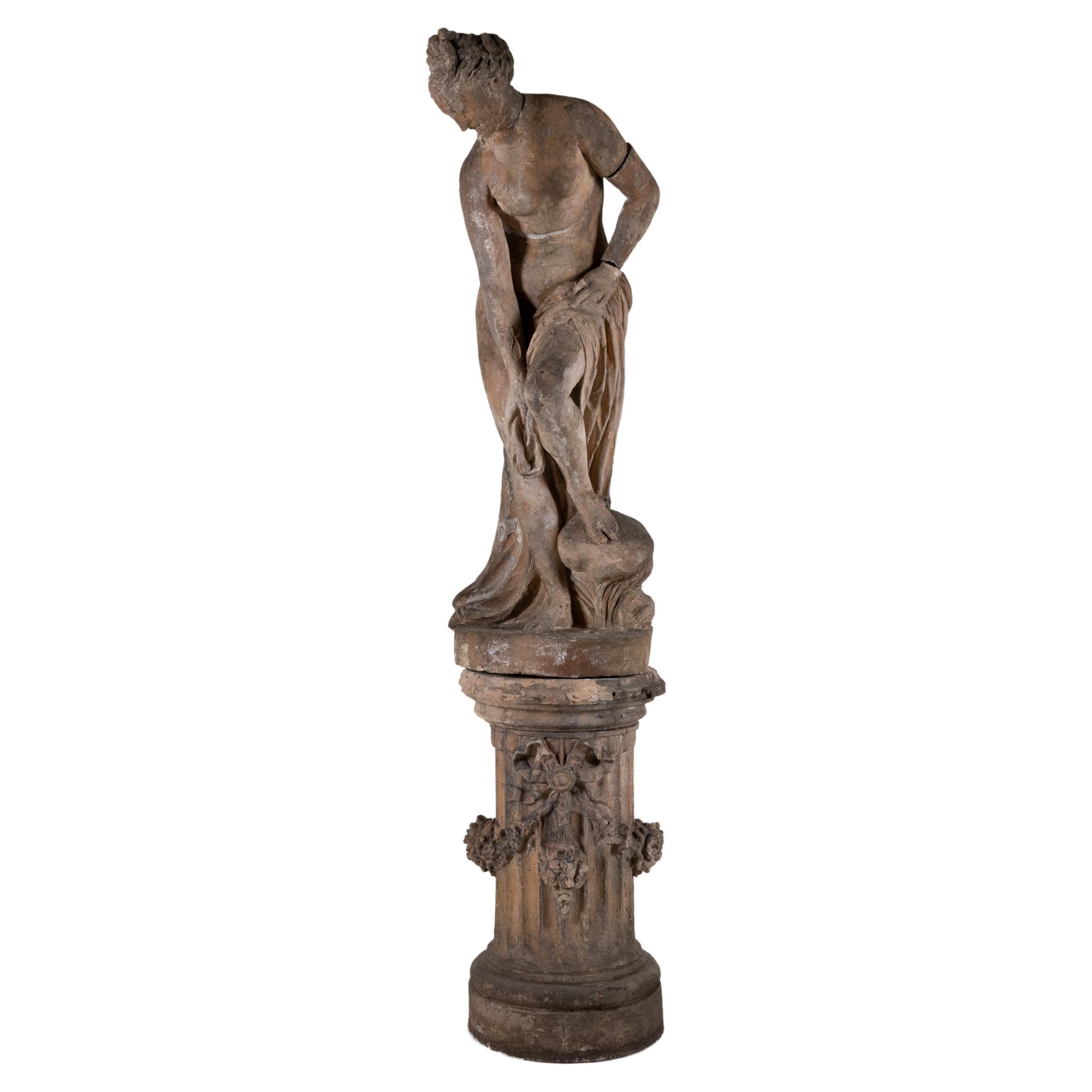 Terrakotta-Skulptur der badenden Venus im Angebot