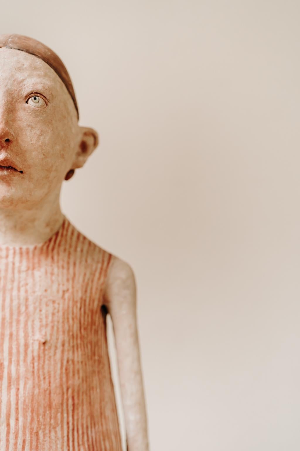 Statue en terre cuite de l'artiste belge Patricia Broothaers 8