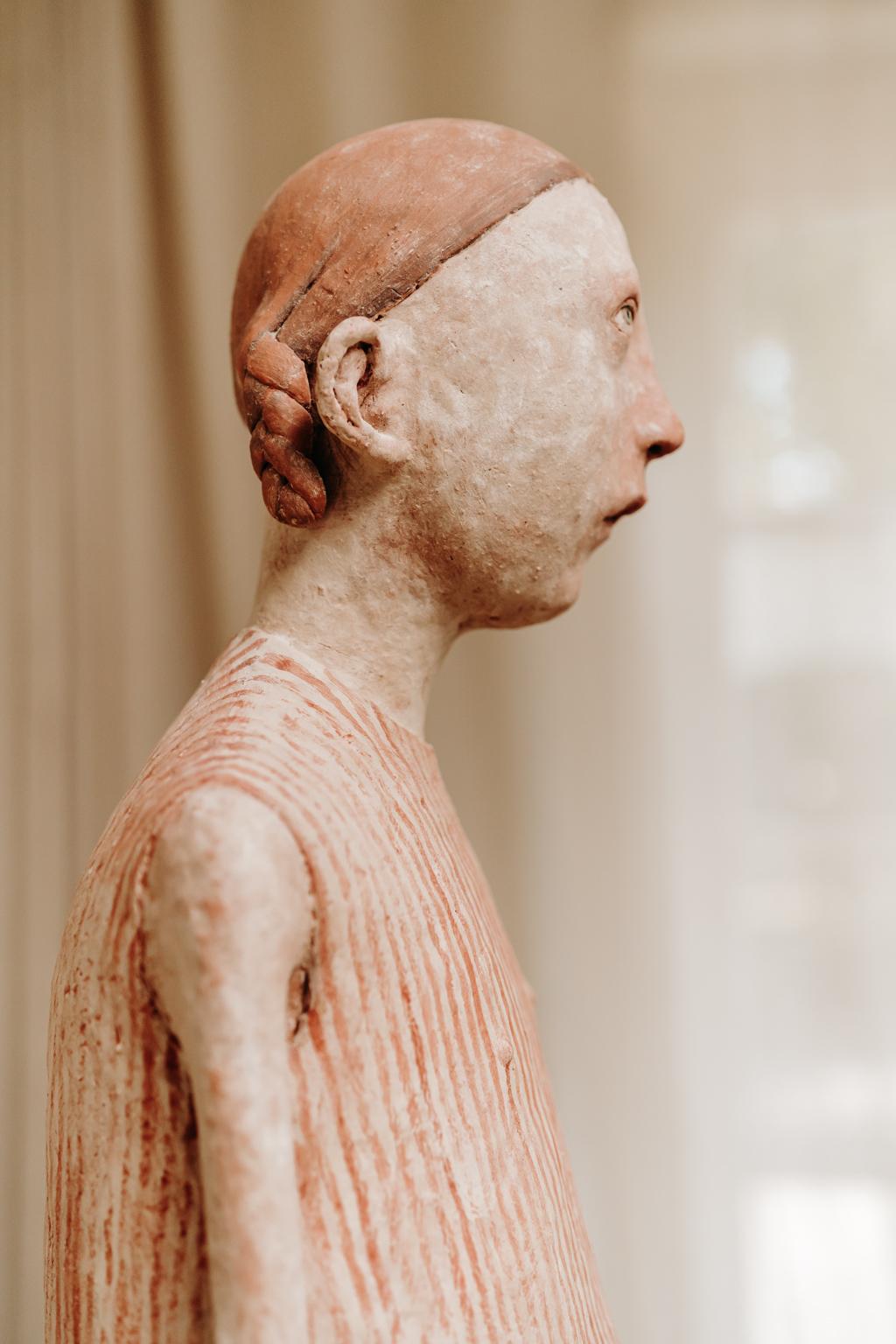 Statue en terre cuite de l'artiste belge Patricia Broothaers 2