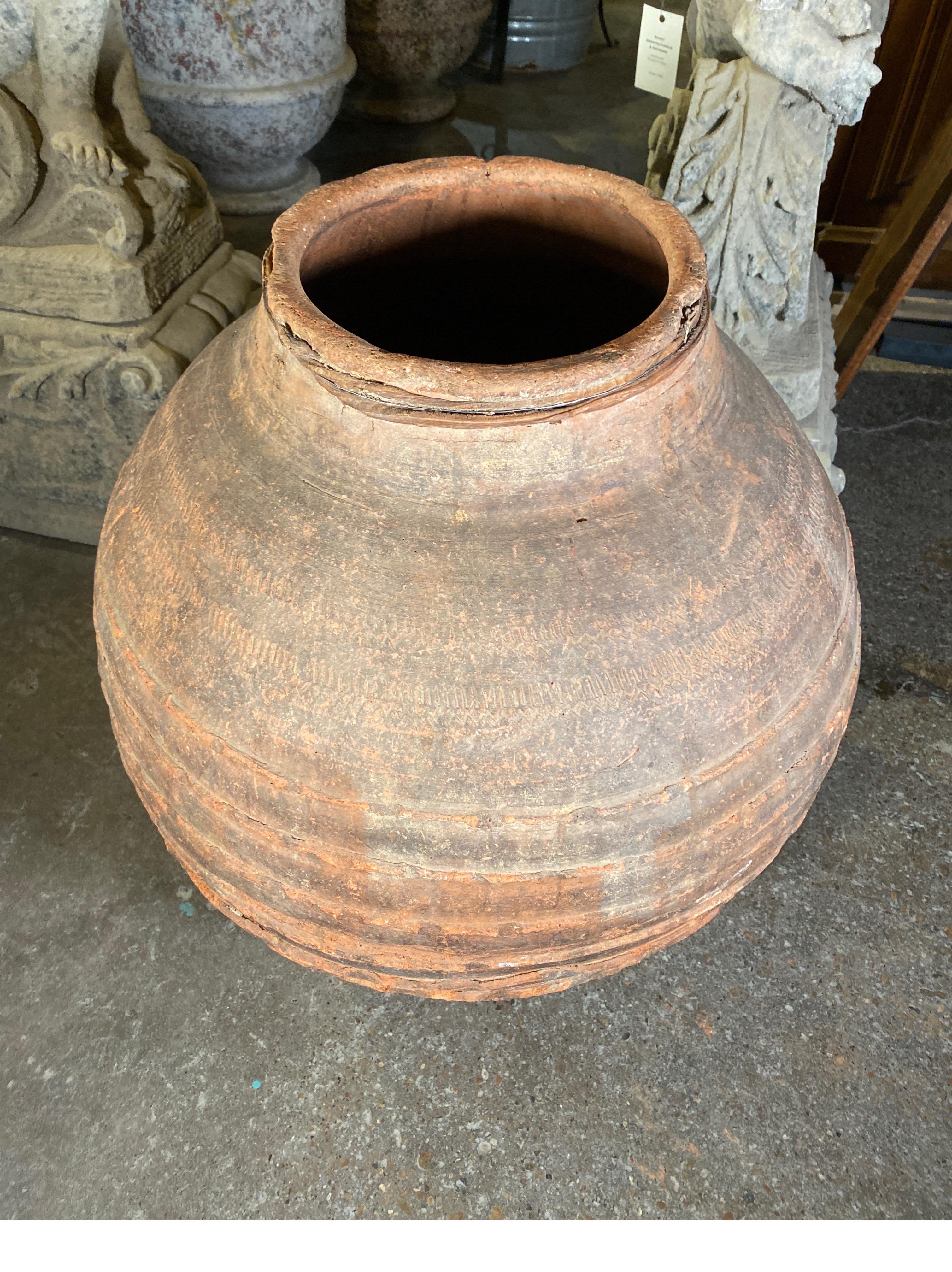 Terrakotta-Urne (20. Jahrhundert) im Angebot
