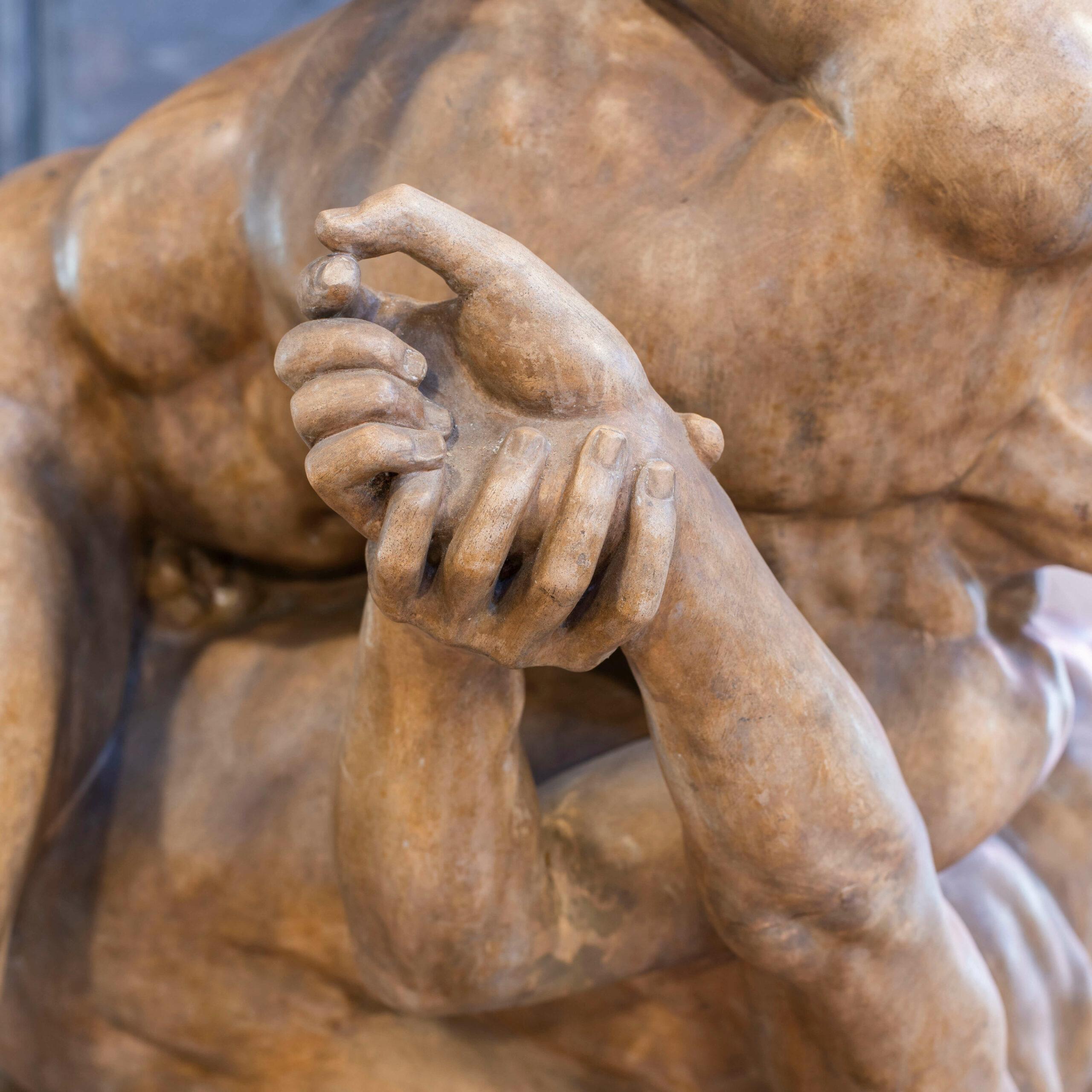 Terre cuite à grande échelle d'après la sculpture romaine en marbre des Lutteurs des Offices.

Wrestlers (également connu sous le nom de The Two Wrestlers, The Uffizi Wrestlers, ou The Pancrastinae) est d'après les 