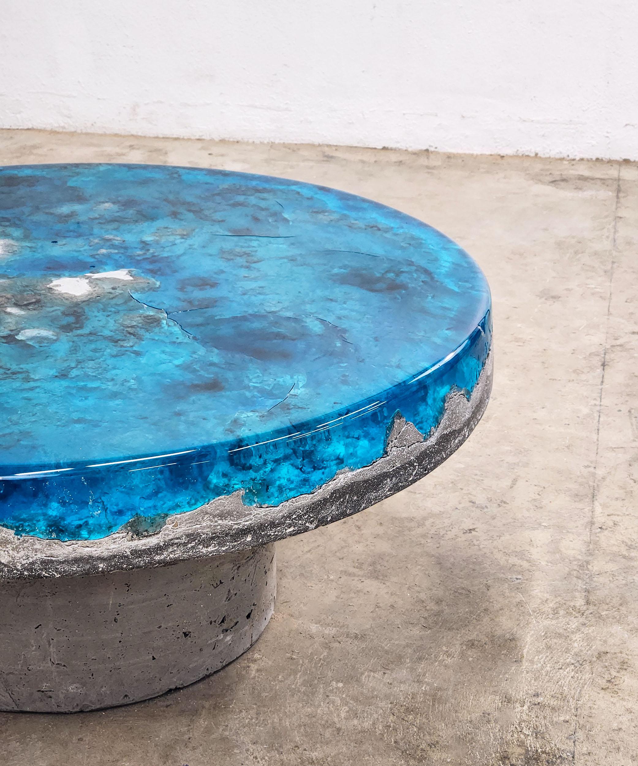 Terra Forma Coffee Table Aquamarine Resin and Concrete For Sale 1