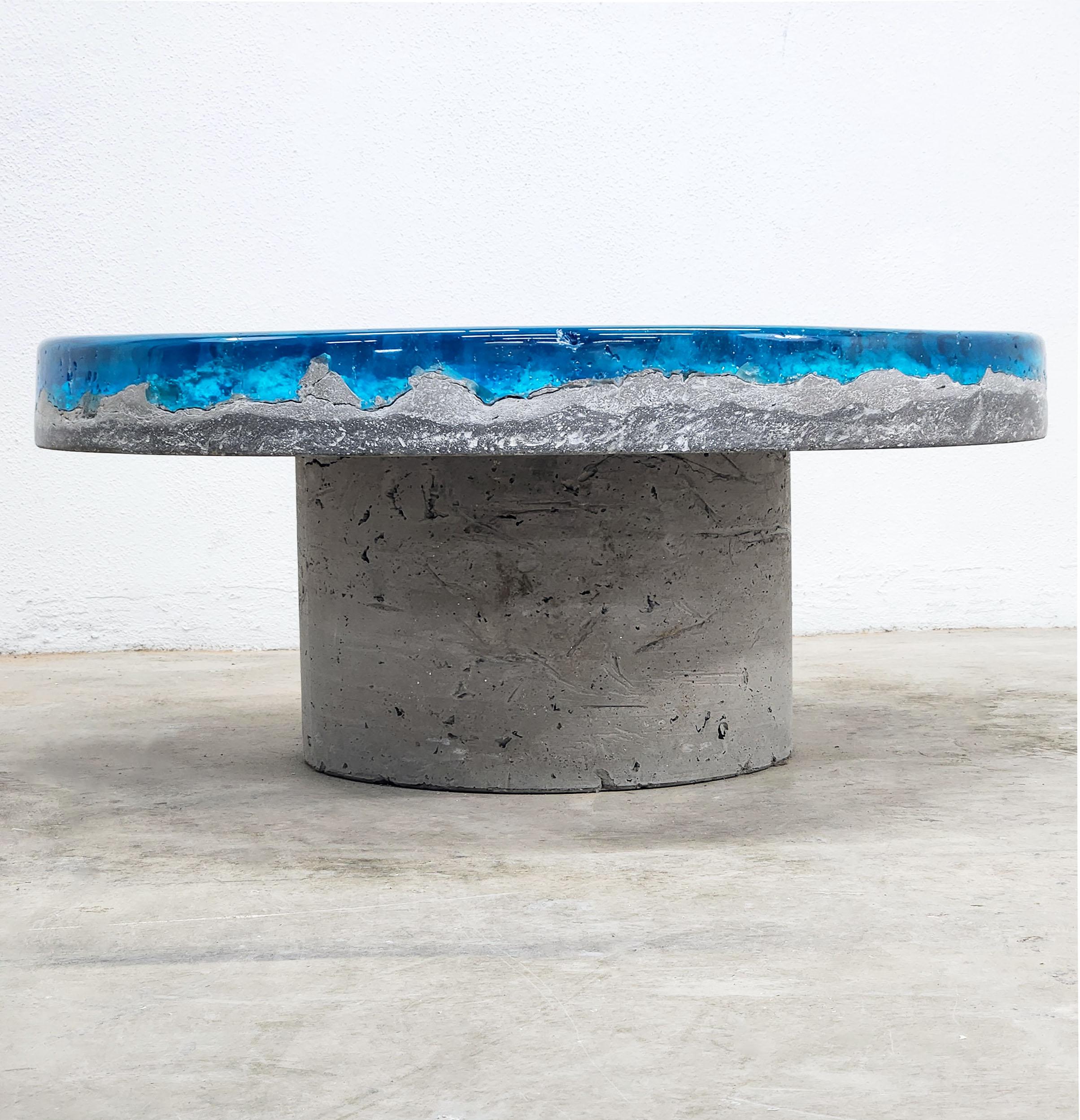 Terra Forma Coffee Table Aquamarine Resin and Concrete For Sale 3