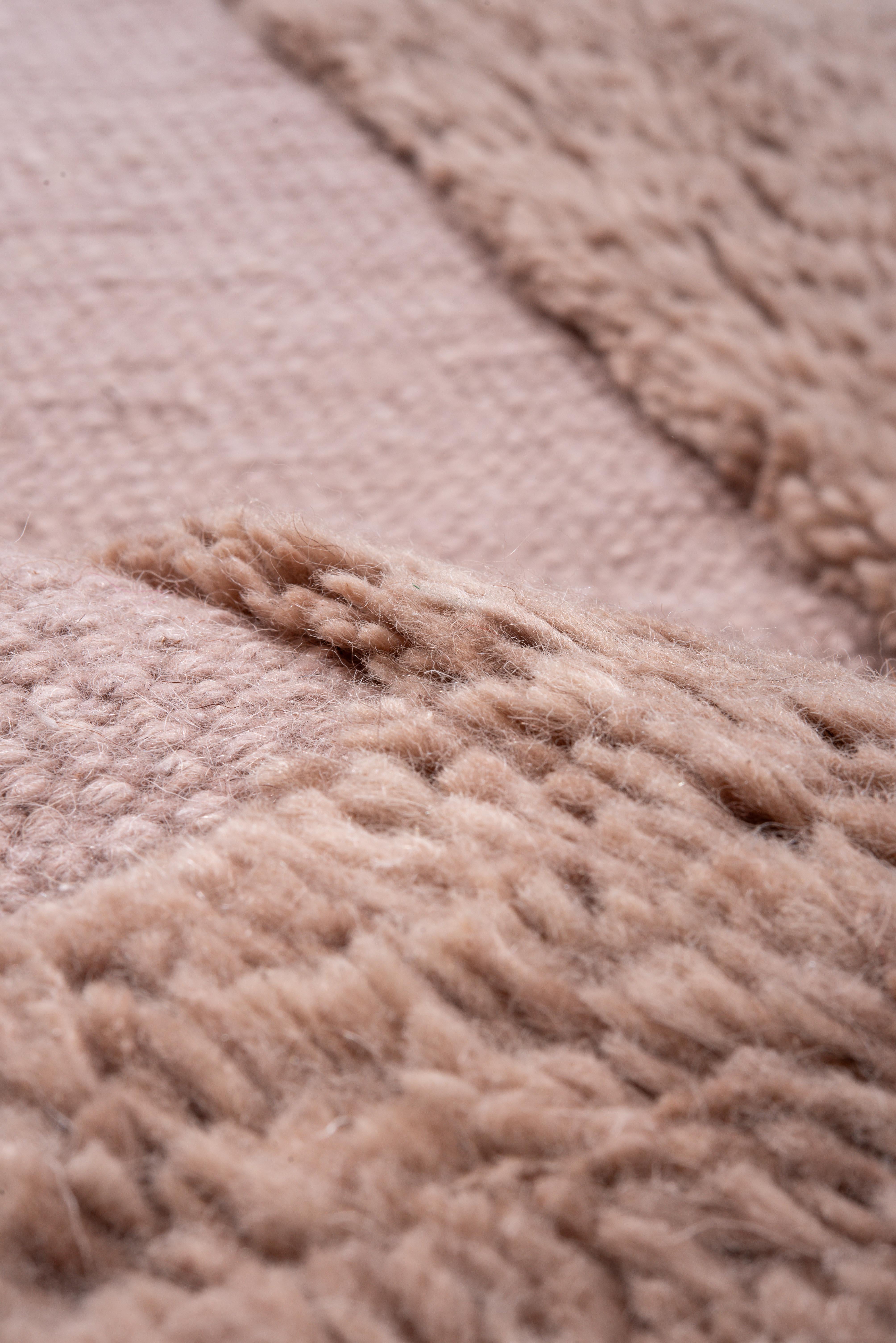 Laine Terra Luna (Blush) par Anne-Marie Barton en vente