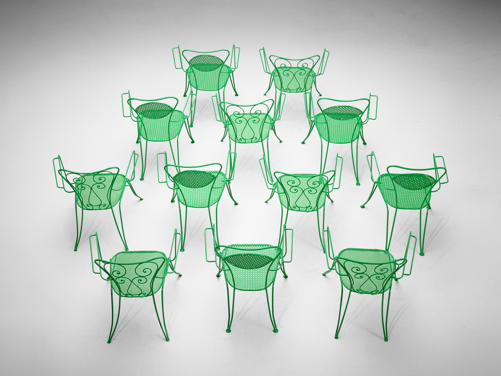  Satz italienischer Terrassenstühle aus grün lackiertem Stahl (Italienisch) im Angebot