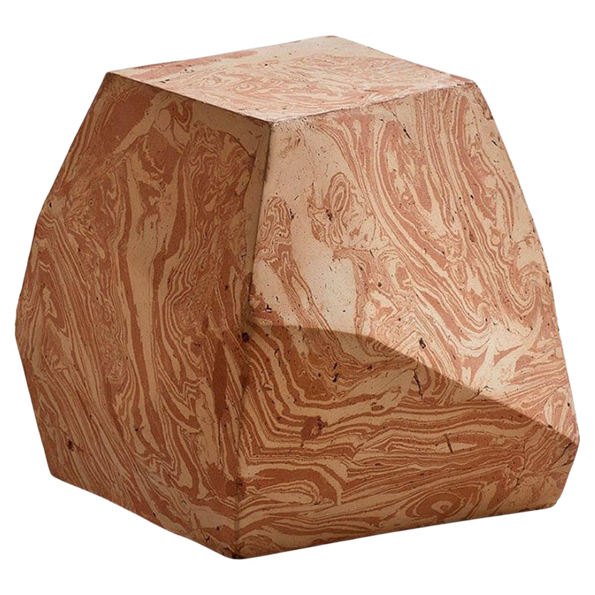 Table d
appoint Terra conçue par Luca Erba pour la collection Particuliere