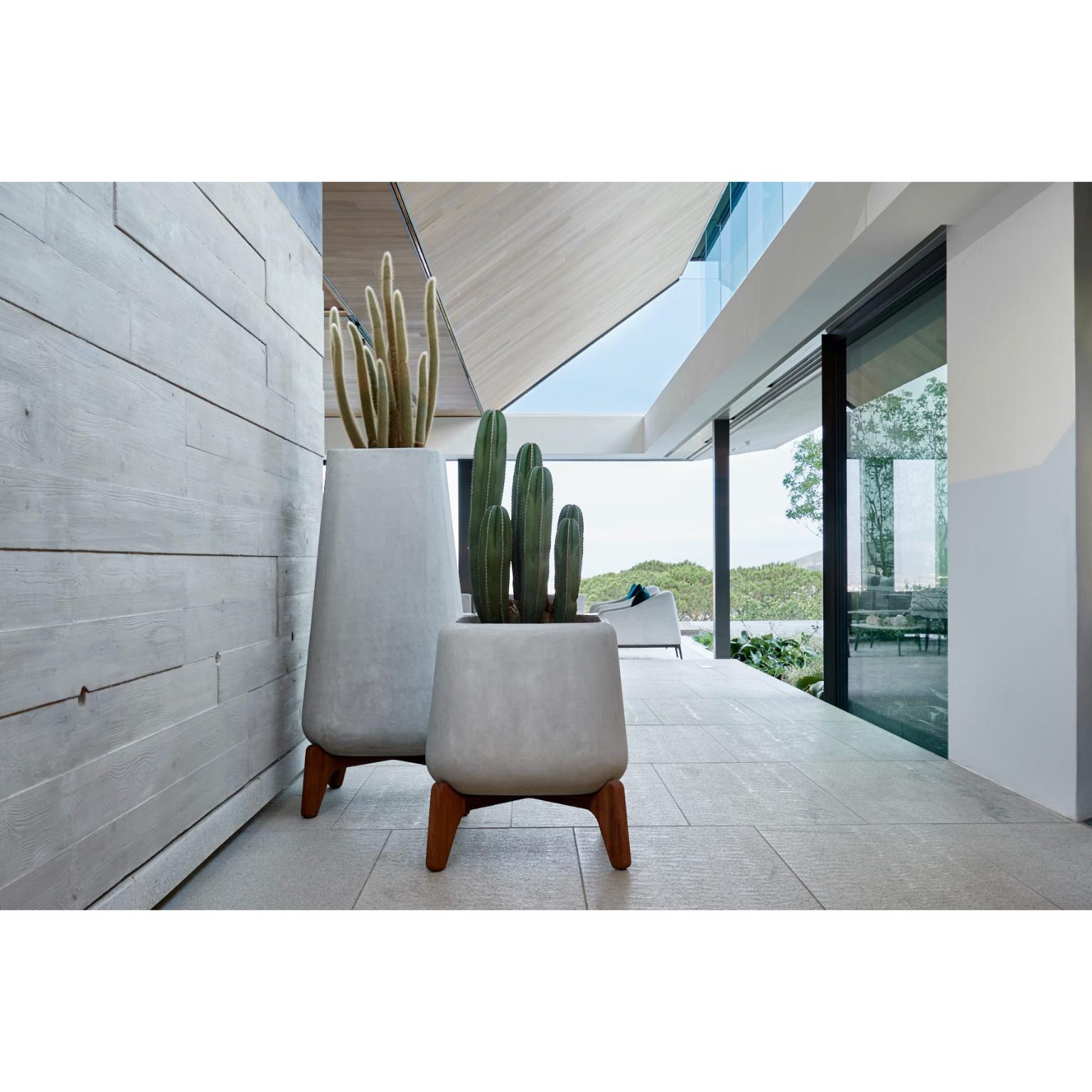 Fioriera Terra Square XS White con base in Wood oliato di Indigenus in vendita 2