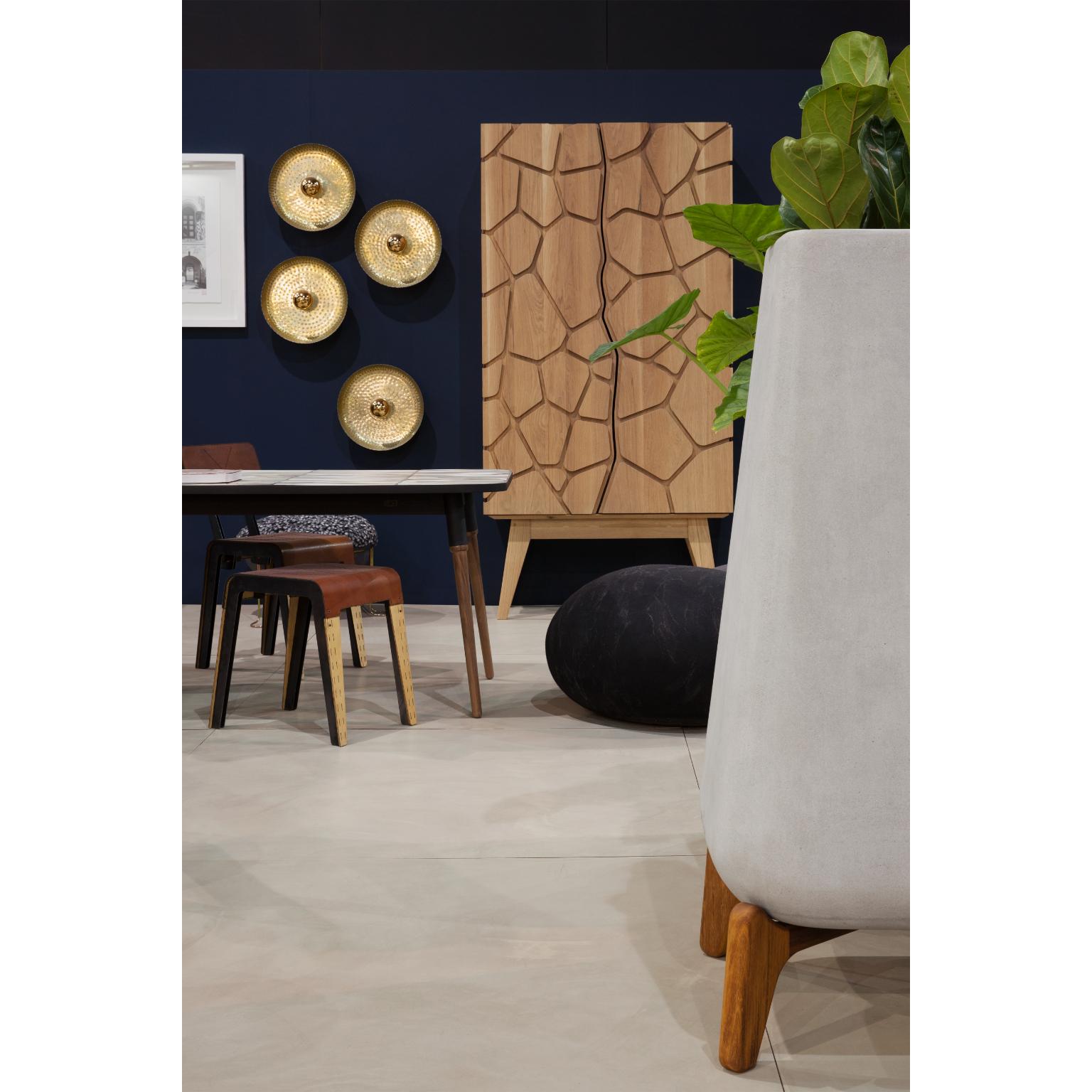 Jardinera Terra Tall XS de Terracota con Base de Madera Aceitada by Indigenus en venta 2