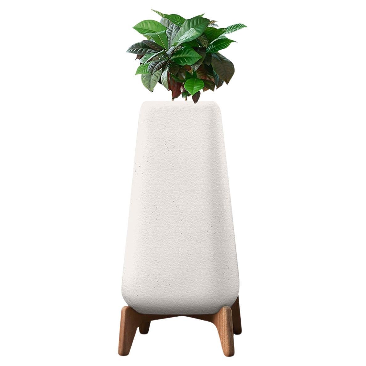 Jardinera Terra Tall XS Blanca Con Base De Madera Engrasada by Indigenus