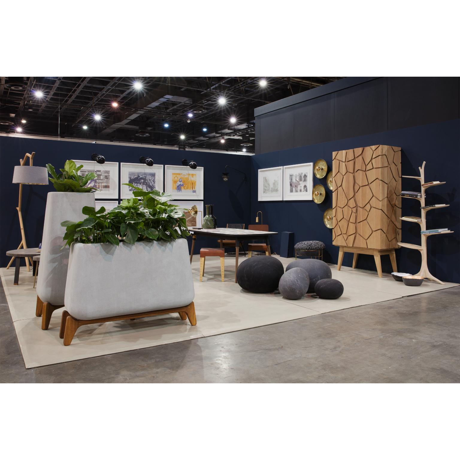 XXI secolo e contemporaneo Fioriera Terra Through White con base in Wood Nature di Indigenus in vendita