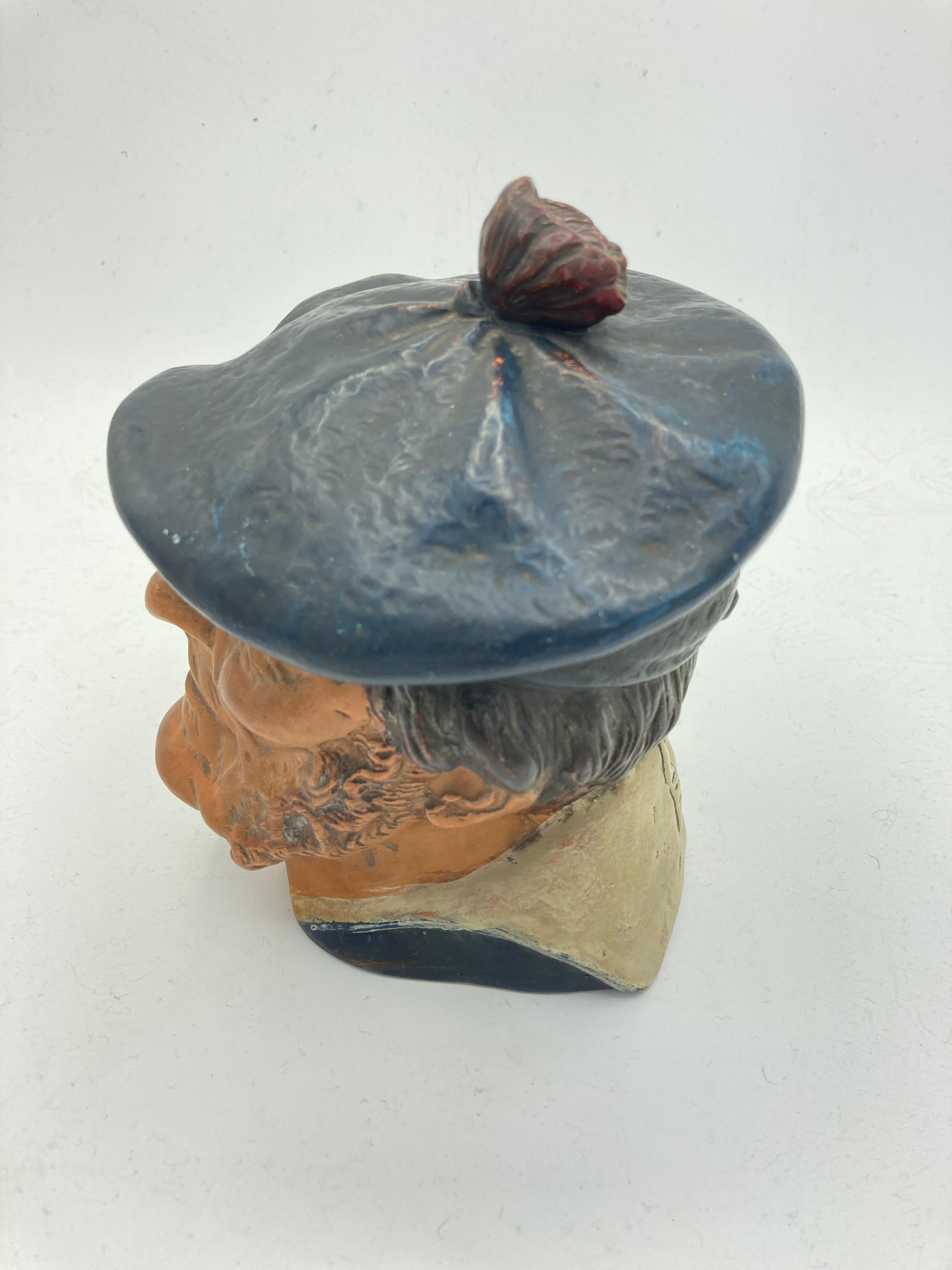 Français Pot de tabacco « Head » en terre cuite XIXe siècle en vente