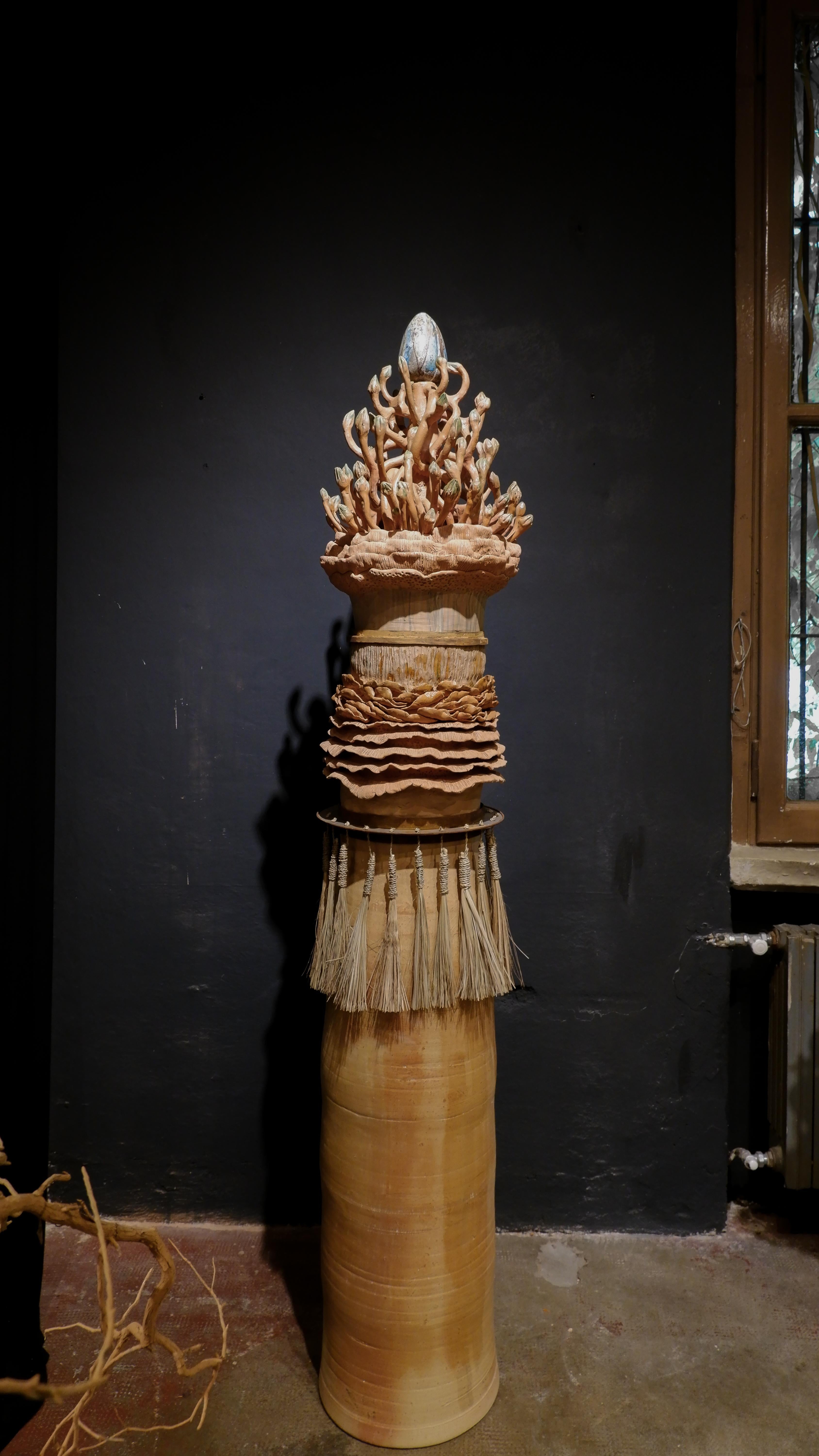 Albero della Vita esculpido a mano en terracota y paja por Manu Crotti en venta 2