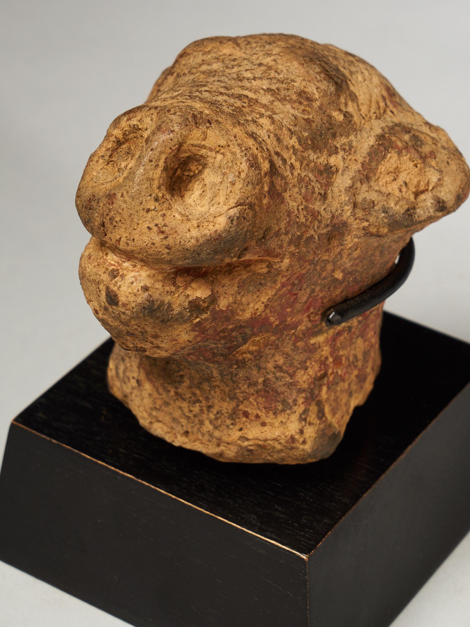 XX secolo Terracotta Animal Head, Probably Ghana in vendita