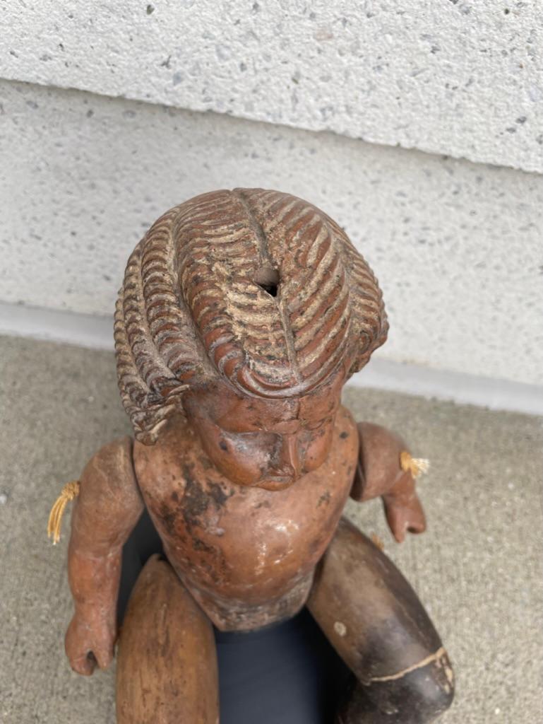 Figure de poupée Santos articulée en terre cuite en vente 7