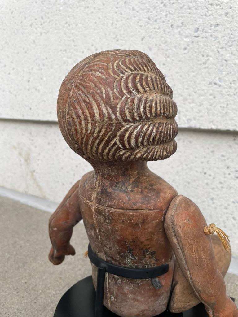 Figure de poupée Santos articulée en terre cuite en vente 1