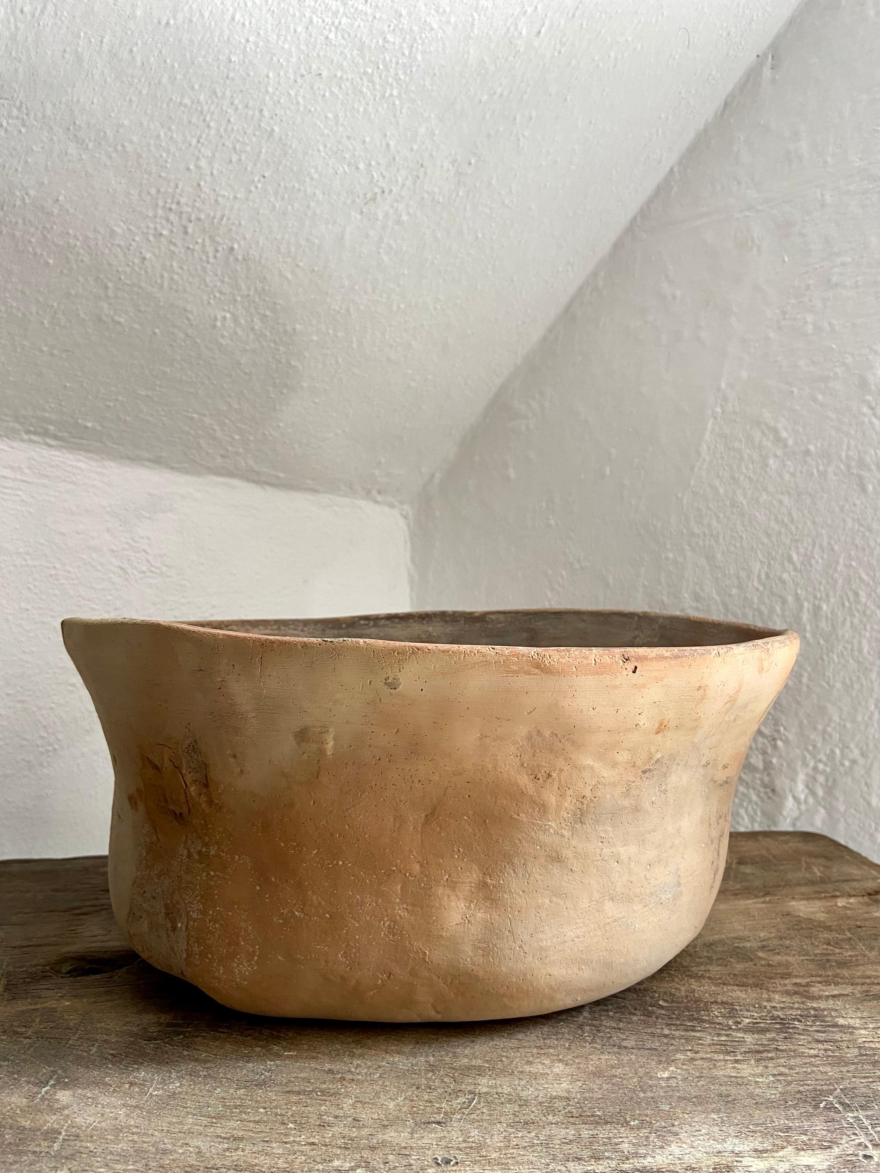 Terracotta Bowl From Mexico, Circa 1950´s In Fair Condition In San Miguel de Allende, Guanajuato