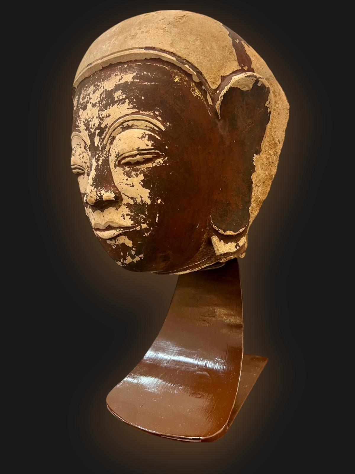 Burmese Terracotta Buddha head, Shan State Kingdom, Burma, 16th/18th century For Sale