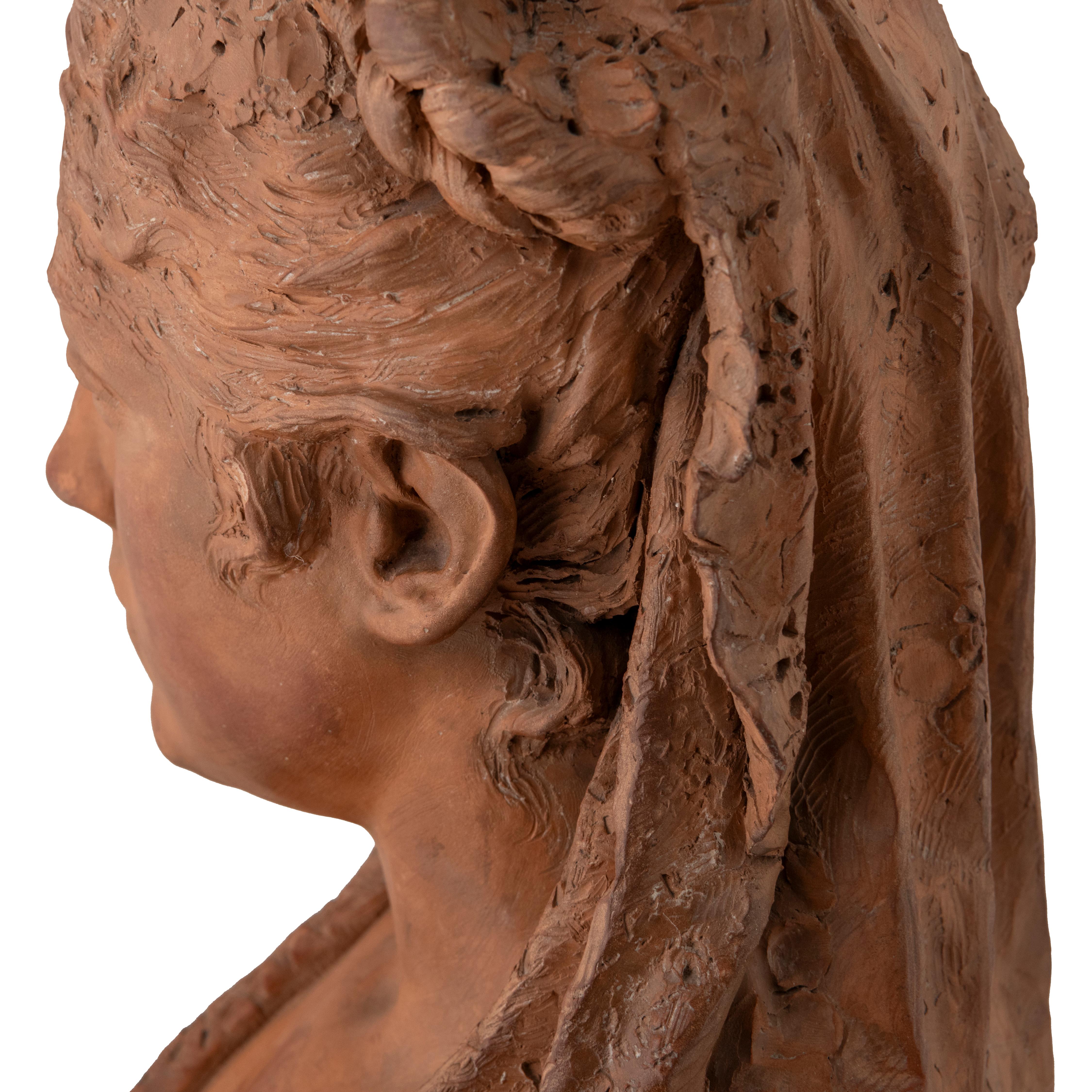 Busto di donna in terracotta, Inghilterra, 1910 circa in vendita 3