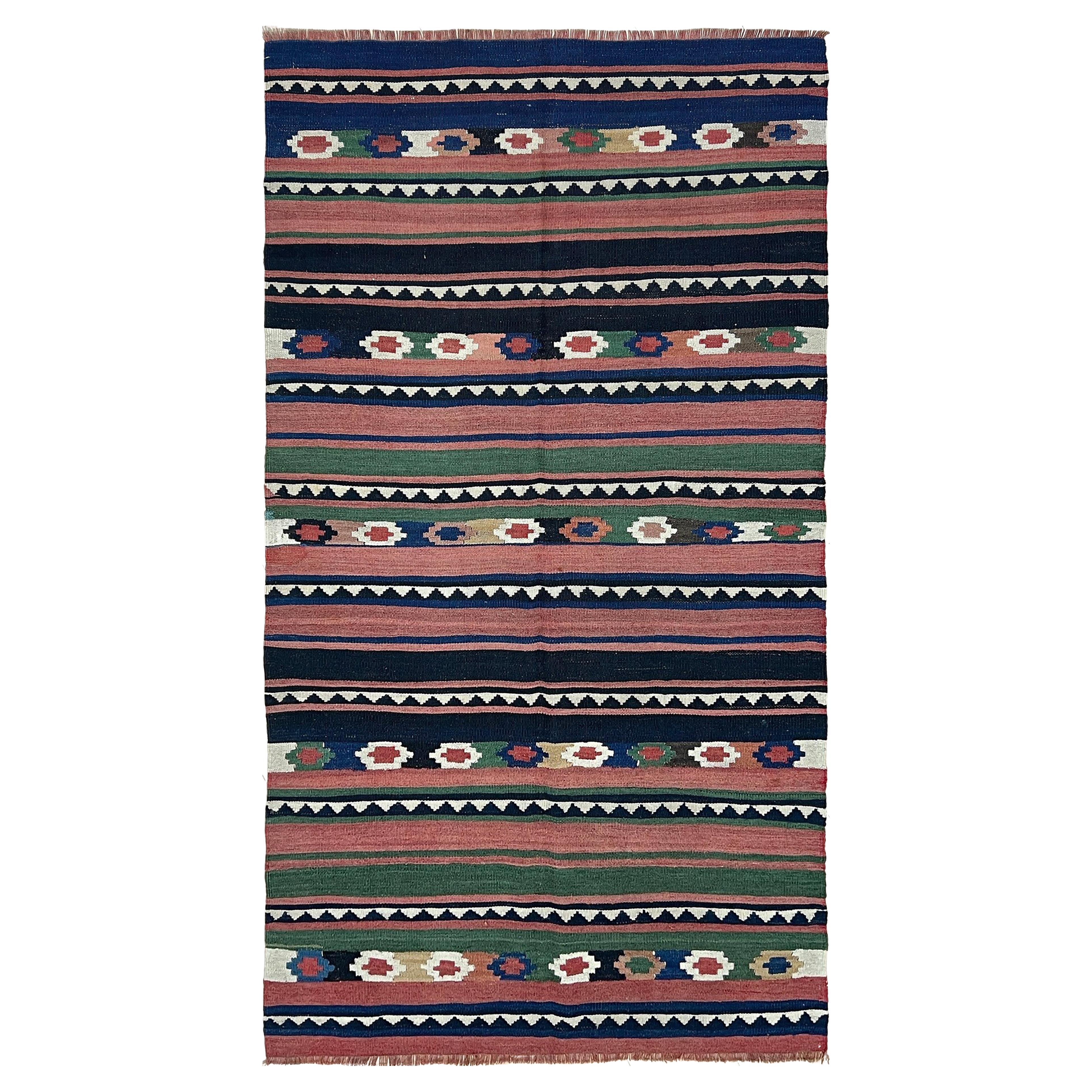 Terracotta Kaukasischer Kelim - • 4×7 - • Handgewebter Flachgewebeteppich - • 1960er Jahre Aserbaidschan im Angebot