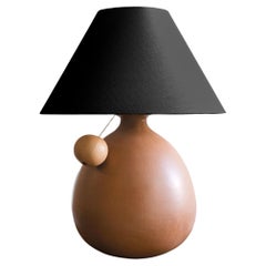 Lampada da tavolo in ceramica di terracotta con paralume in lino nero e Ball Pull, Barro Bruñido