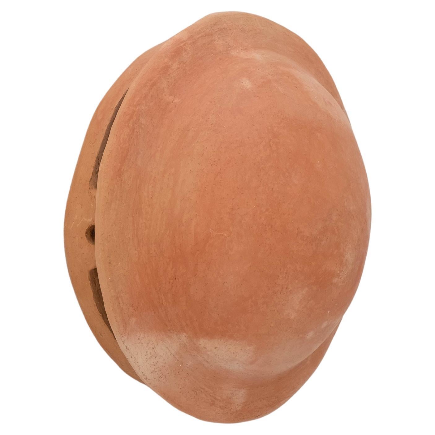 Lampada da parete in ceramica di terracotta realizzata con argilla nativa da Memòri Studio