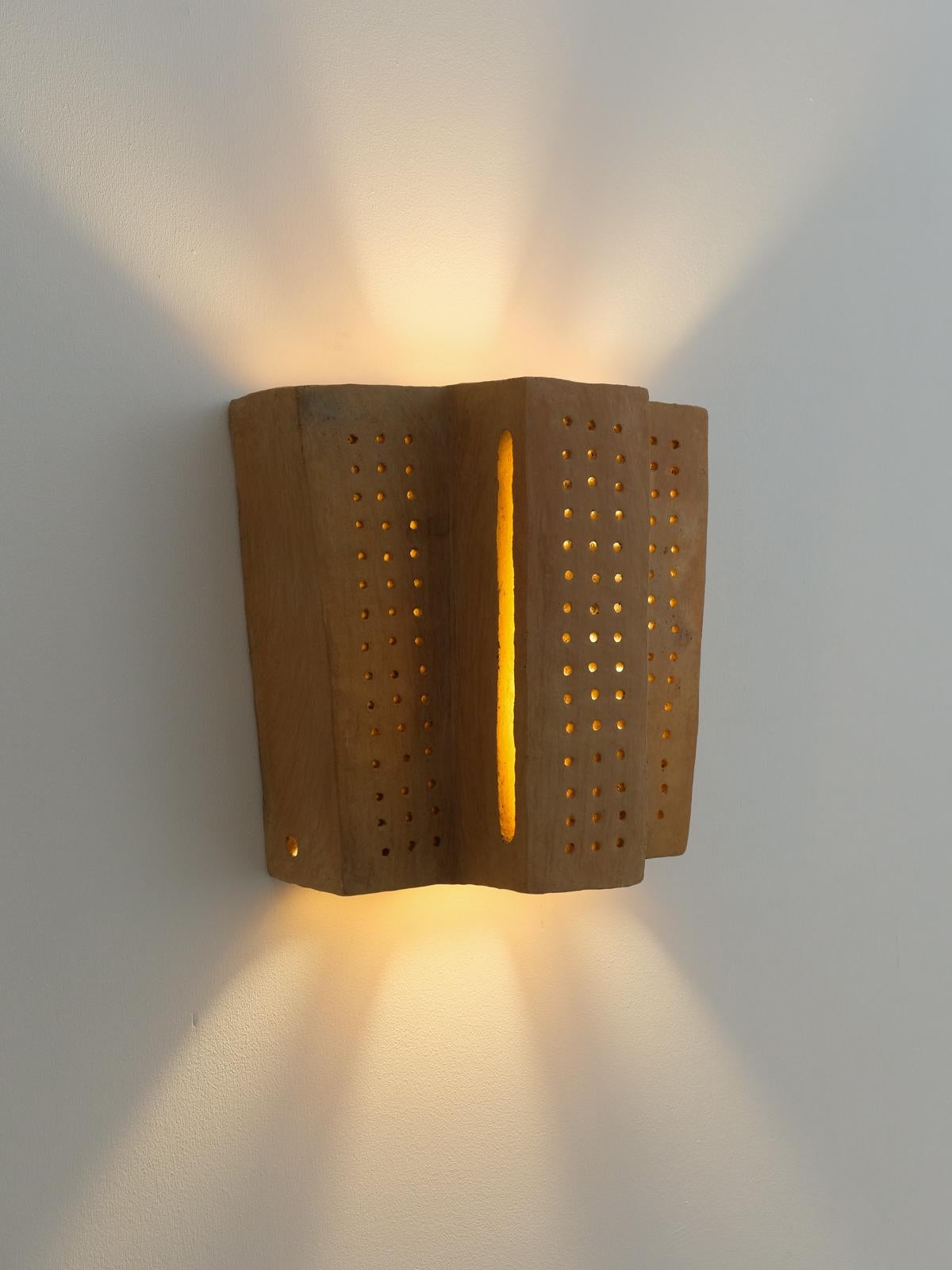 Terracotta contemporary Ceramic Wall Light Made of local Clay by memòri studio For Sale 7
