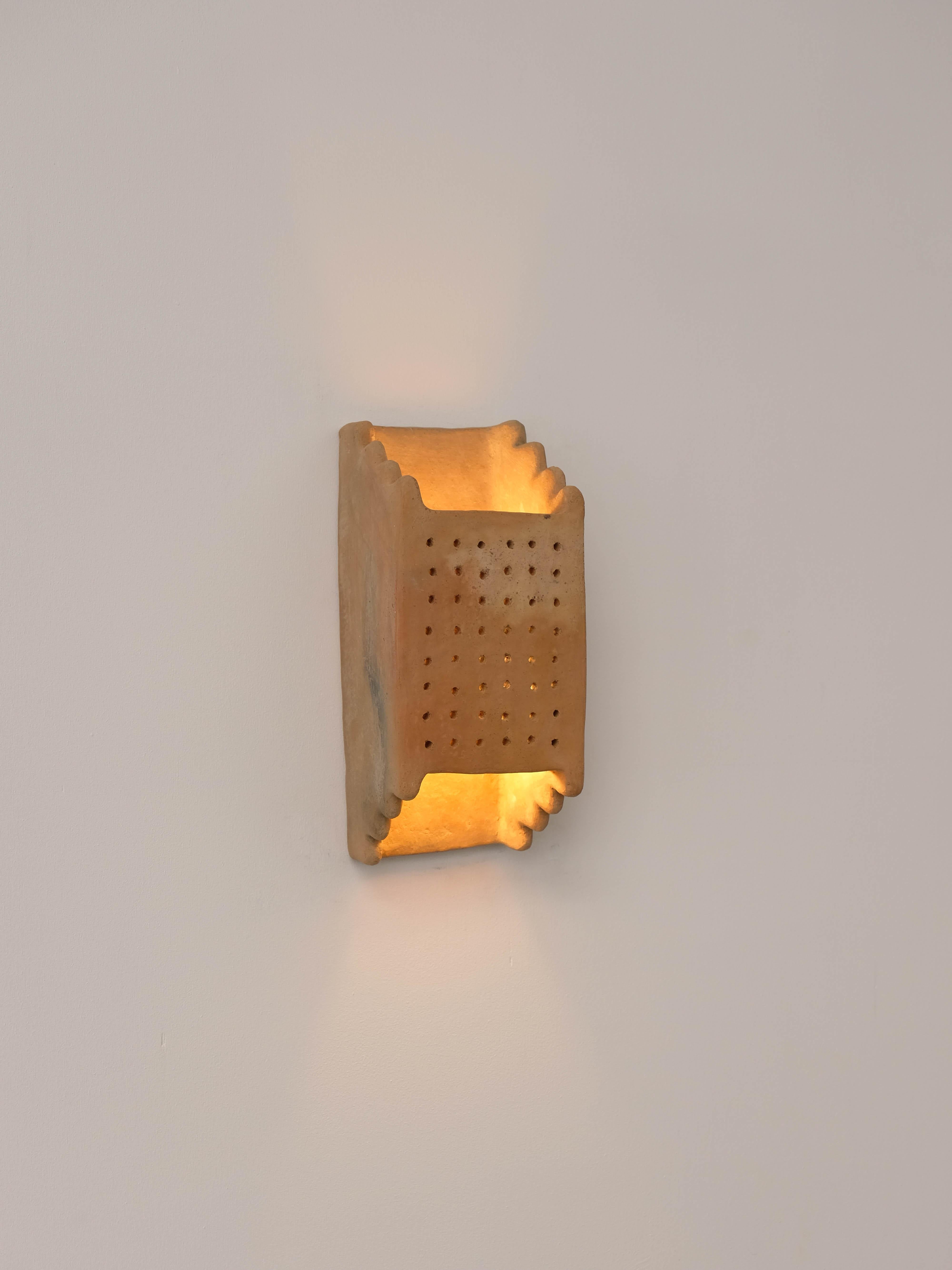 Terracotta contemporary Ceramic Wall Light Made of local Clay, handcrafted In New Condition In Marseille, FR