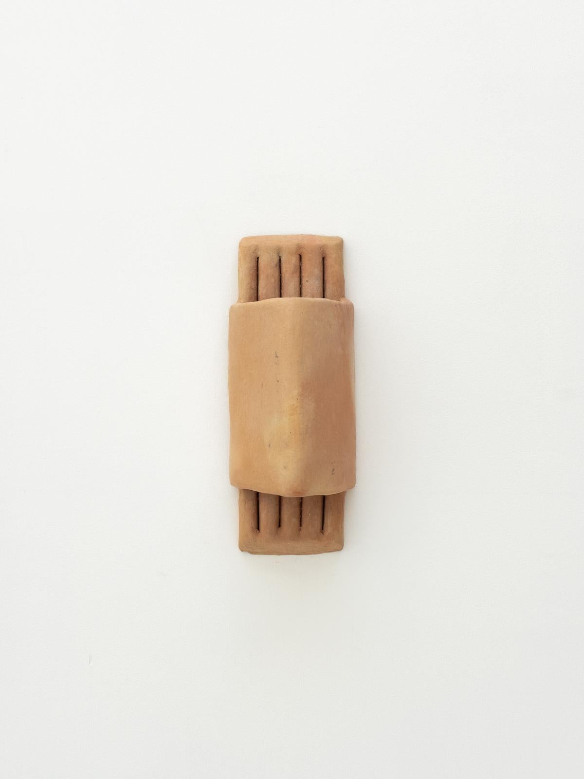 Terracotta contemporary Ceramic Wall Light Made of local Clay, handcrafted For Sale 6