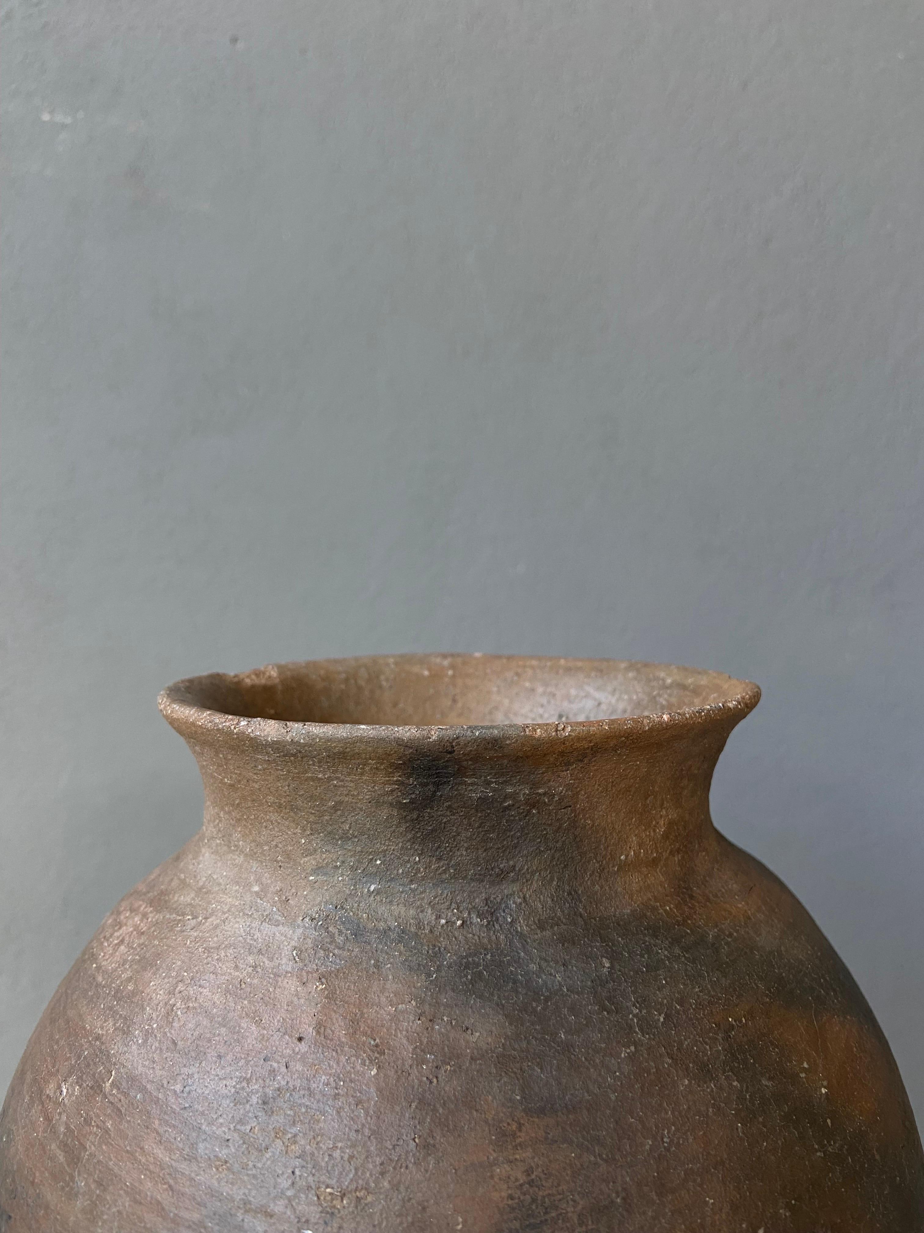 Terracotta pot from the Mixteca region of Oaxaca, Mexico, circa 1980´s