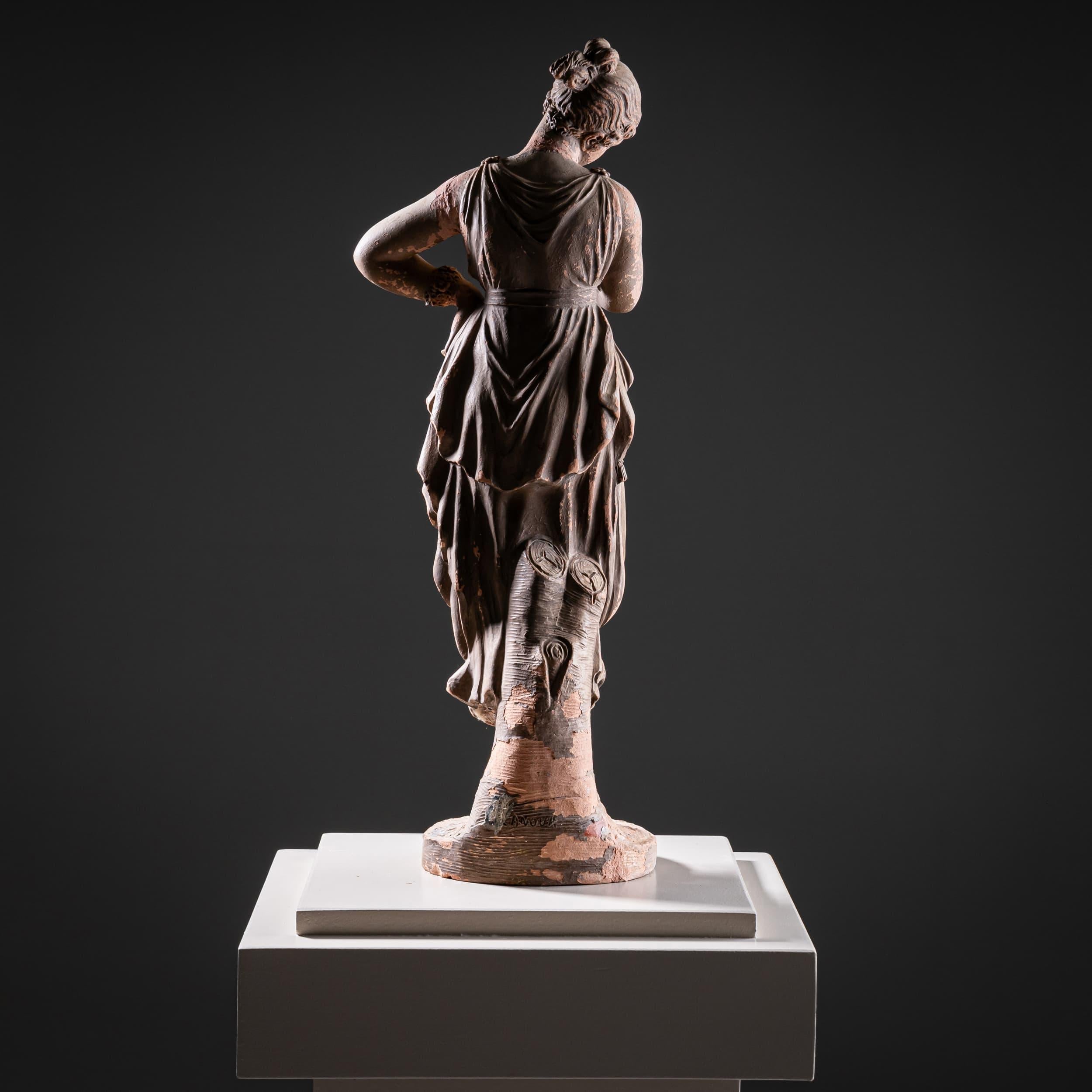 XIXe siècle Danseuse en terre cuite, doigt sur le menton, d'après Antonio Canova, 19e siècle en vente