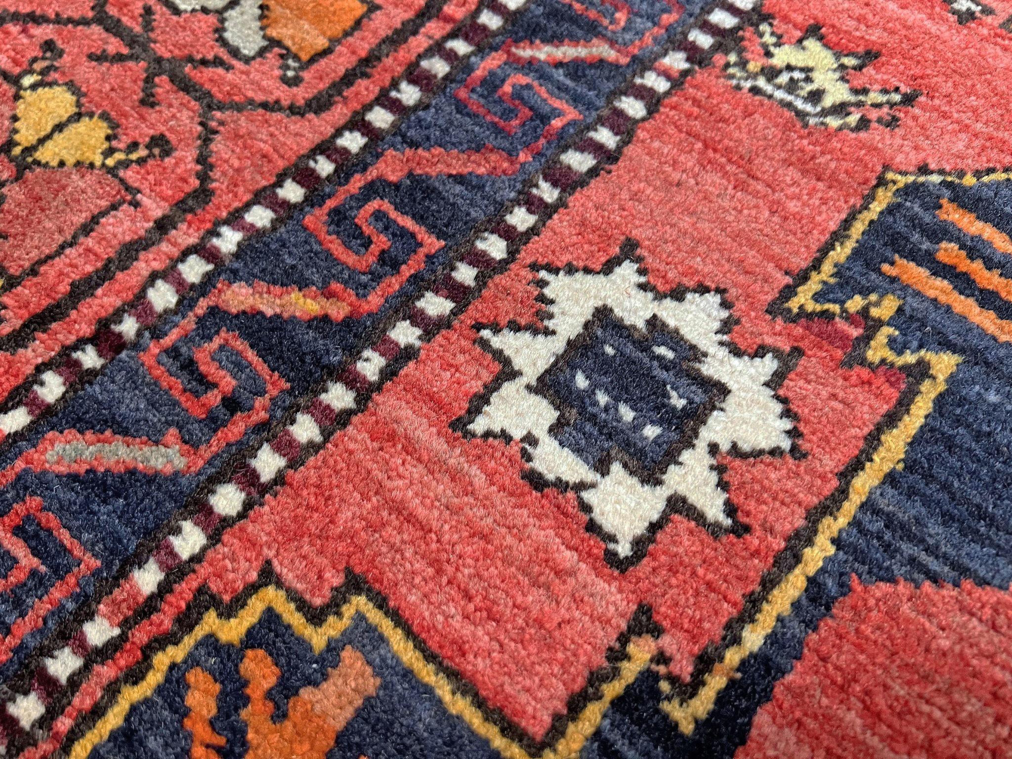 Terracotta Derbend - • Vintage Wolle Tribal Kaukasisch Teppich - • 4′×7′ - • 1950s im Angebot 2