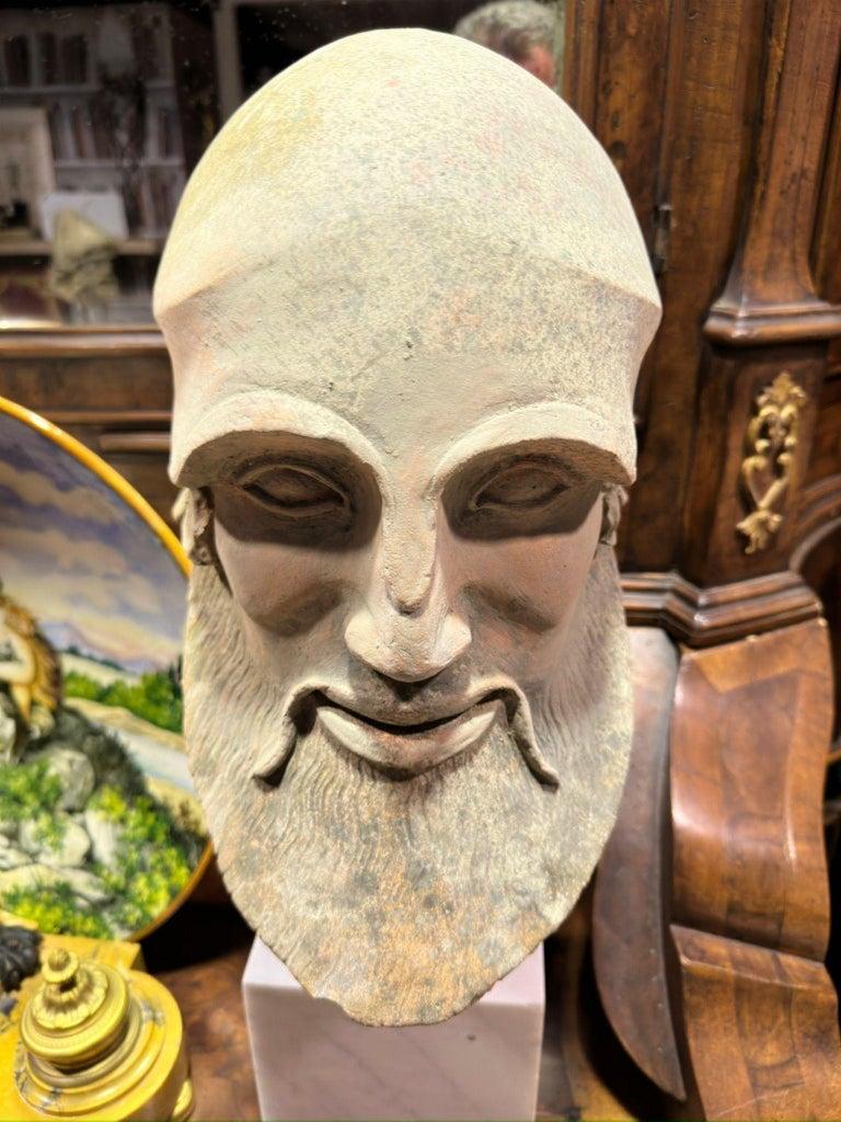 Testa di terracotta del guerriero morente dei Frontoni di Egina  20° secolo in vendita 1