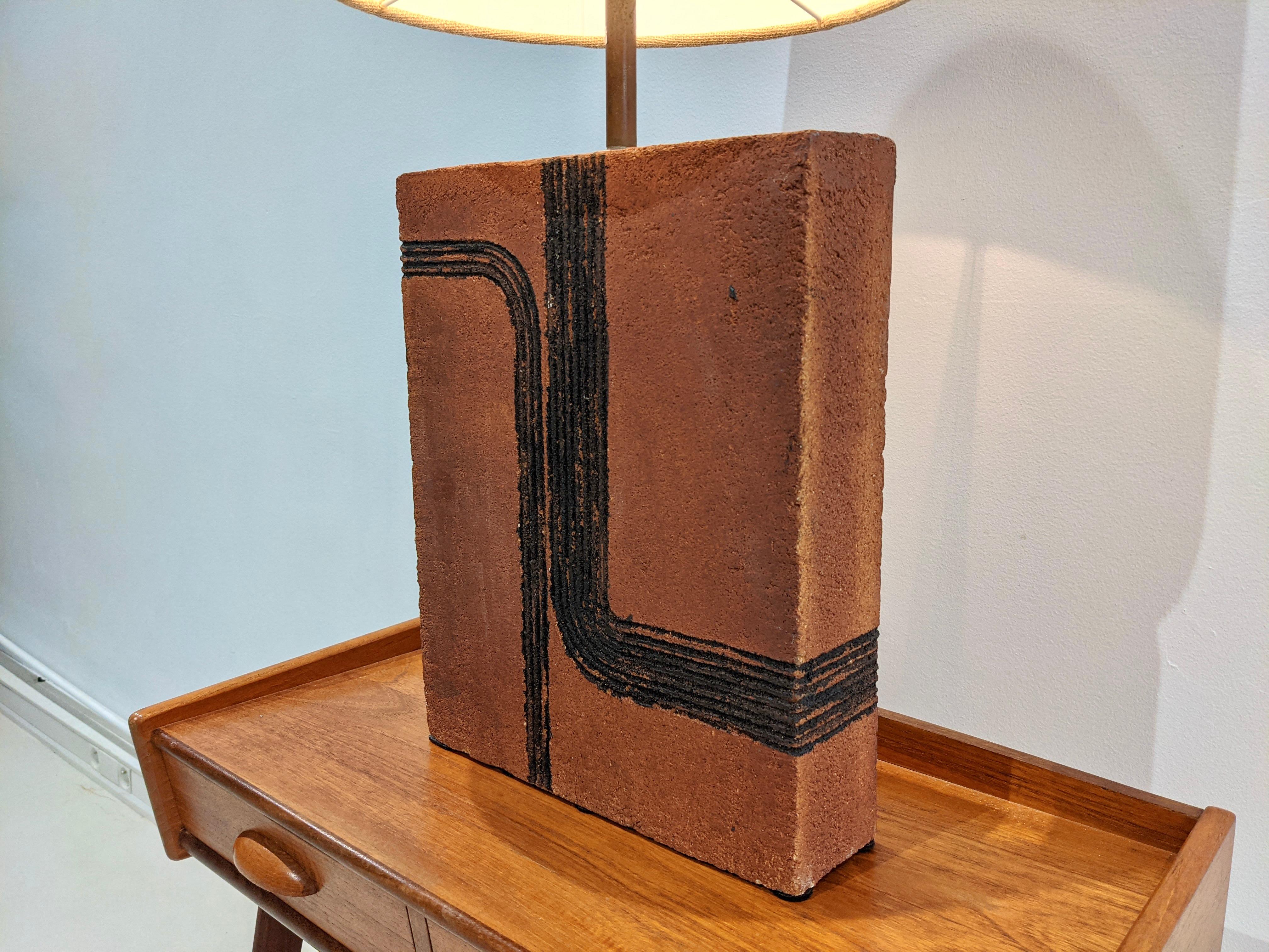 Fine XX secolo Lampada in terracotta in vendita