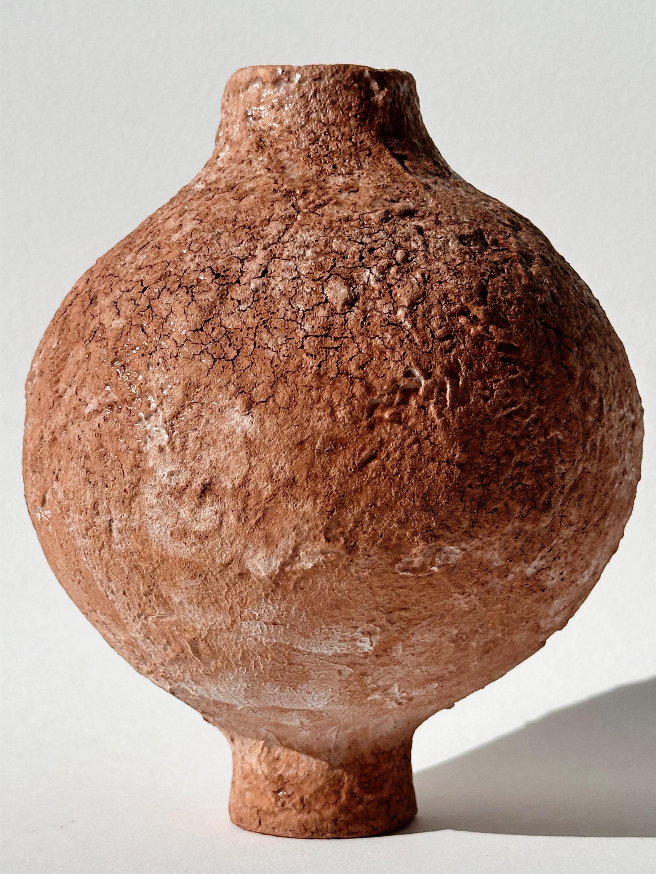 Terracotta Moon Jar No 12 by Elena Vasilantonaki In New Condition For Sale In Geneve, CH