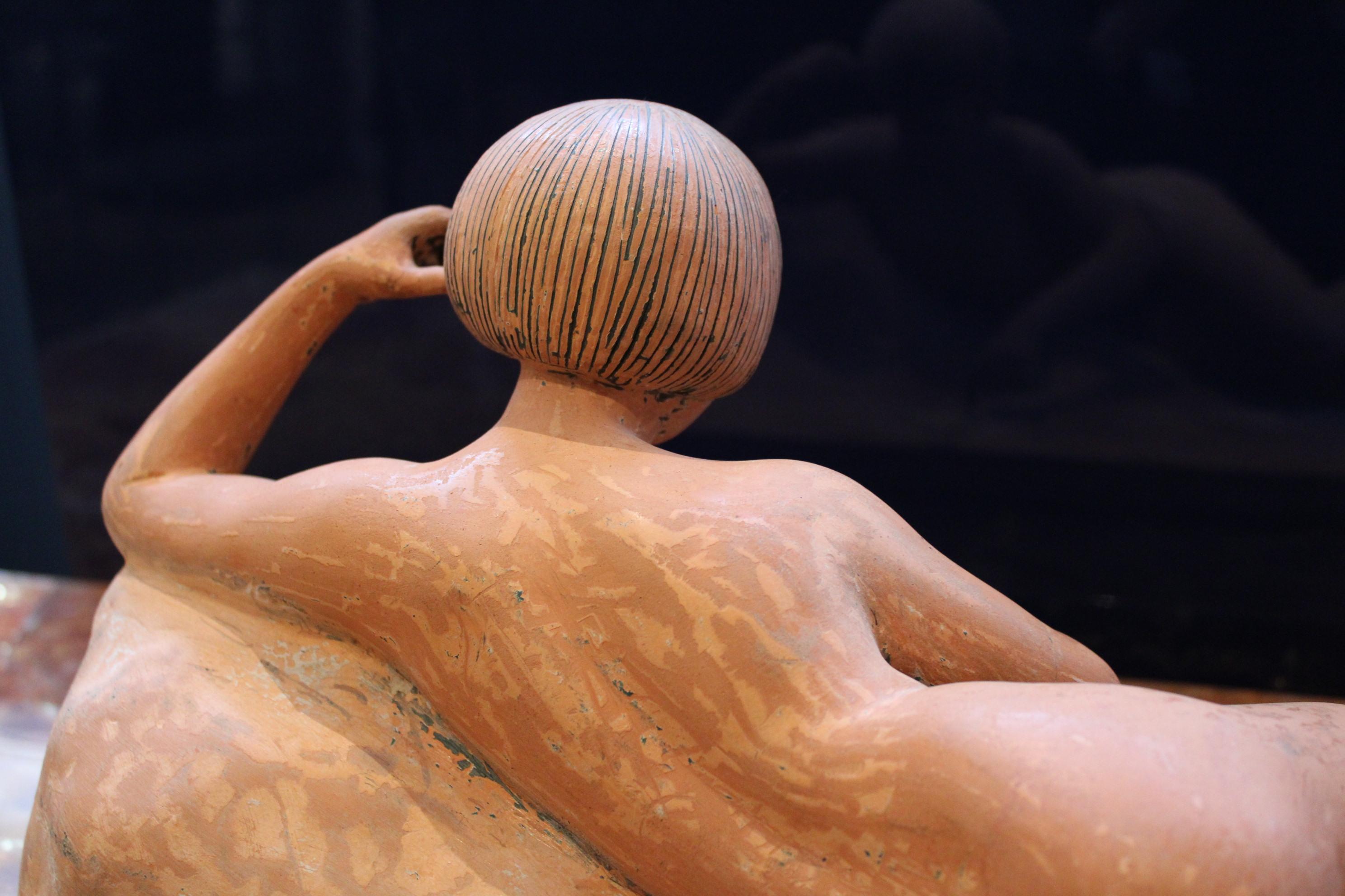 Terracotta Nude Woman Sculpture by George Maxim, France, 20th Century In Fair Condition For Sale In Paris, FR