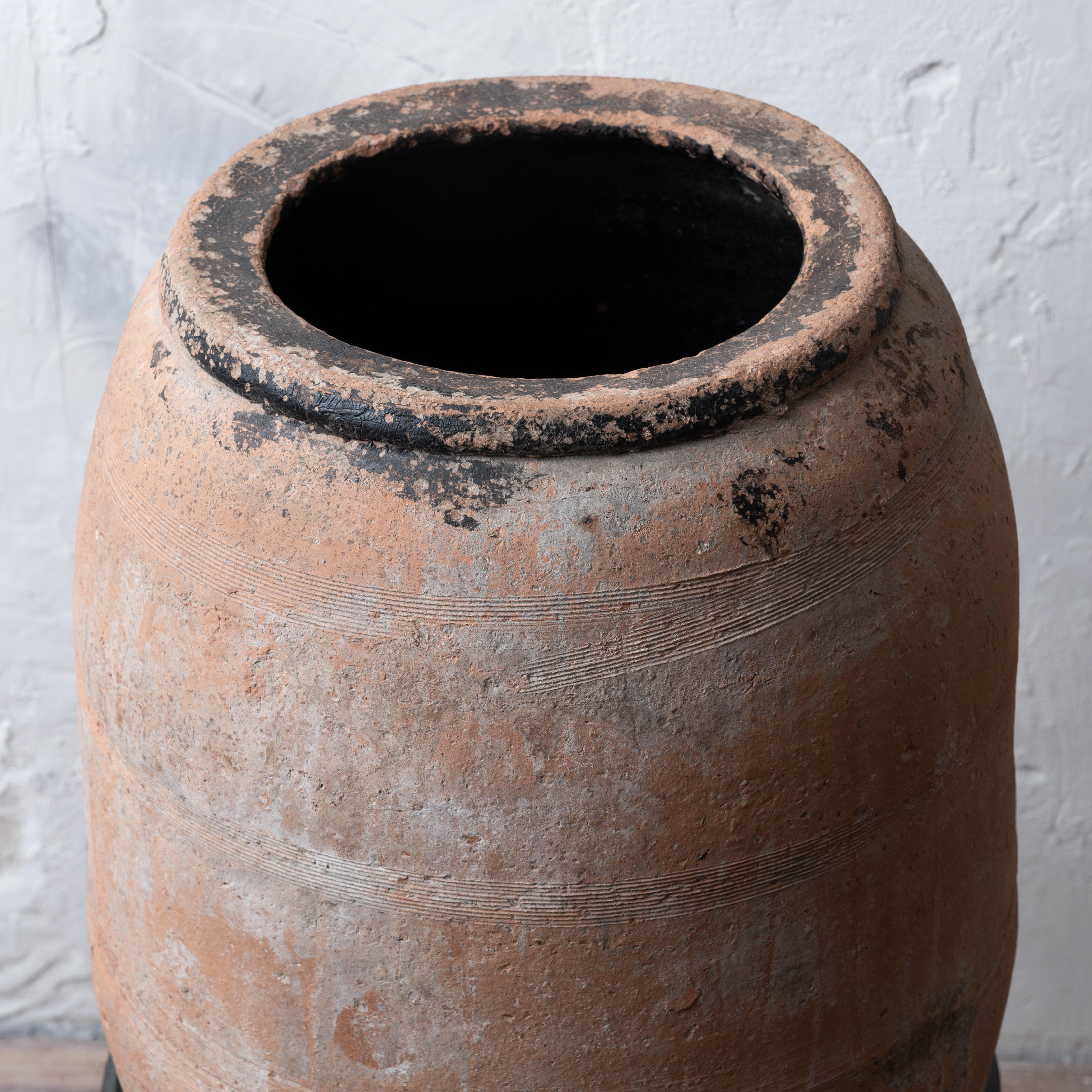 Terracotta Olive Jar on Stand, 19th Century In Good Condition For Sale In Savannah, GA