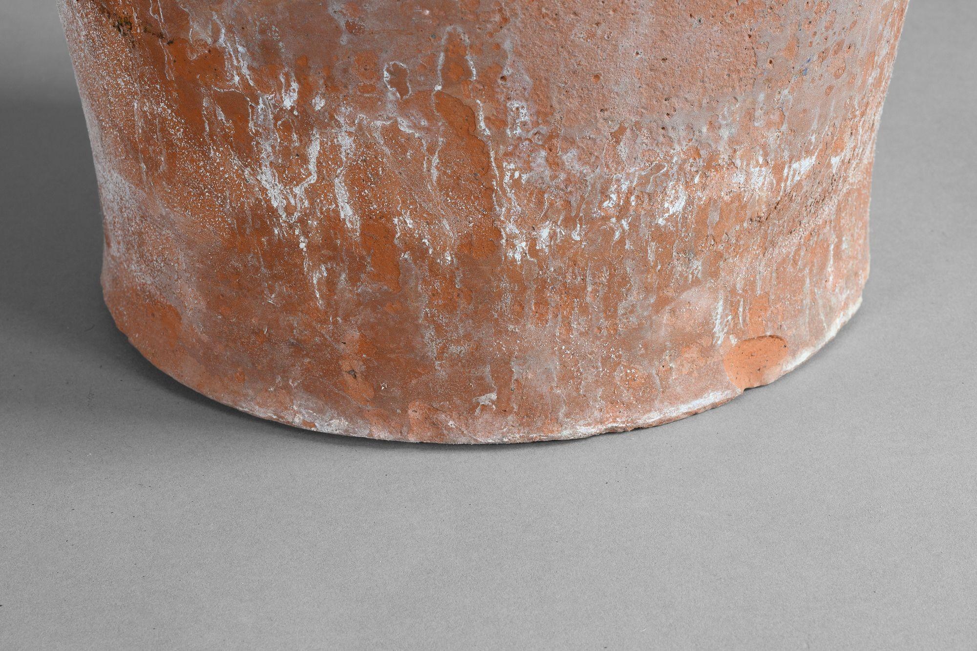 Terracotta Pot In Good Condition For Sale In London, England
