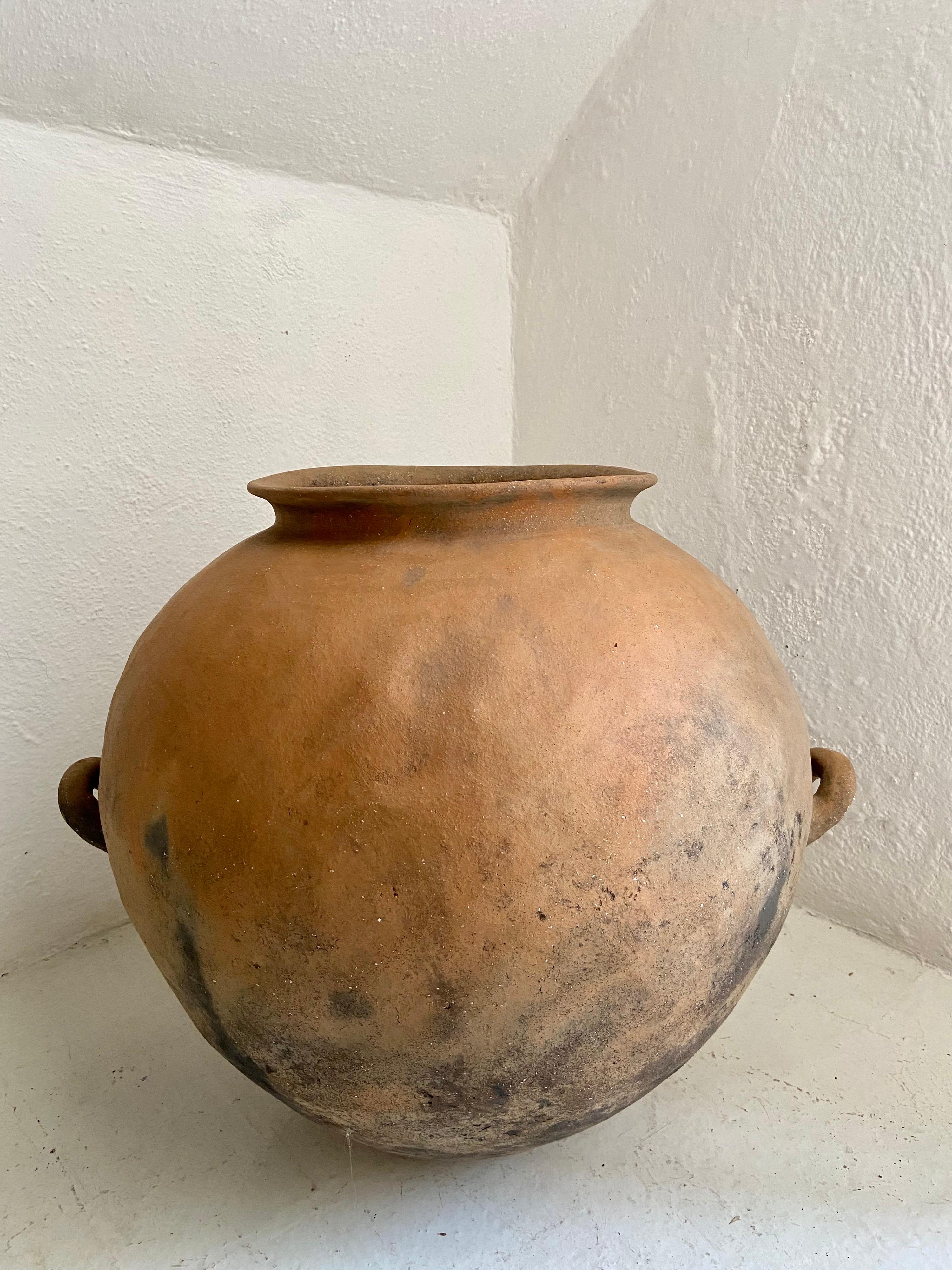 Terracotta Pot From Mexico, Early 20th Century In Good Condition In San Miguel de Allende, Guanajuato