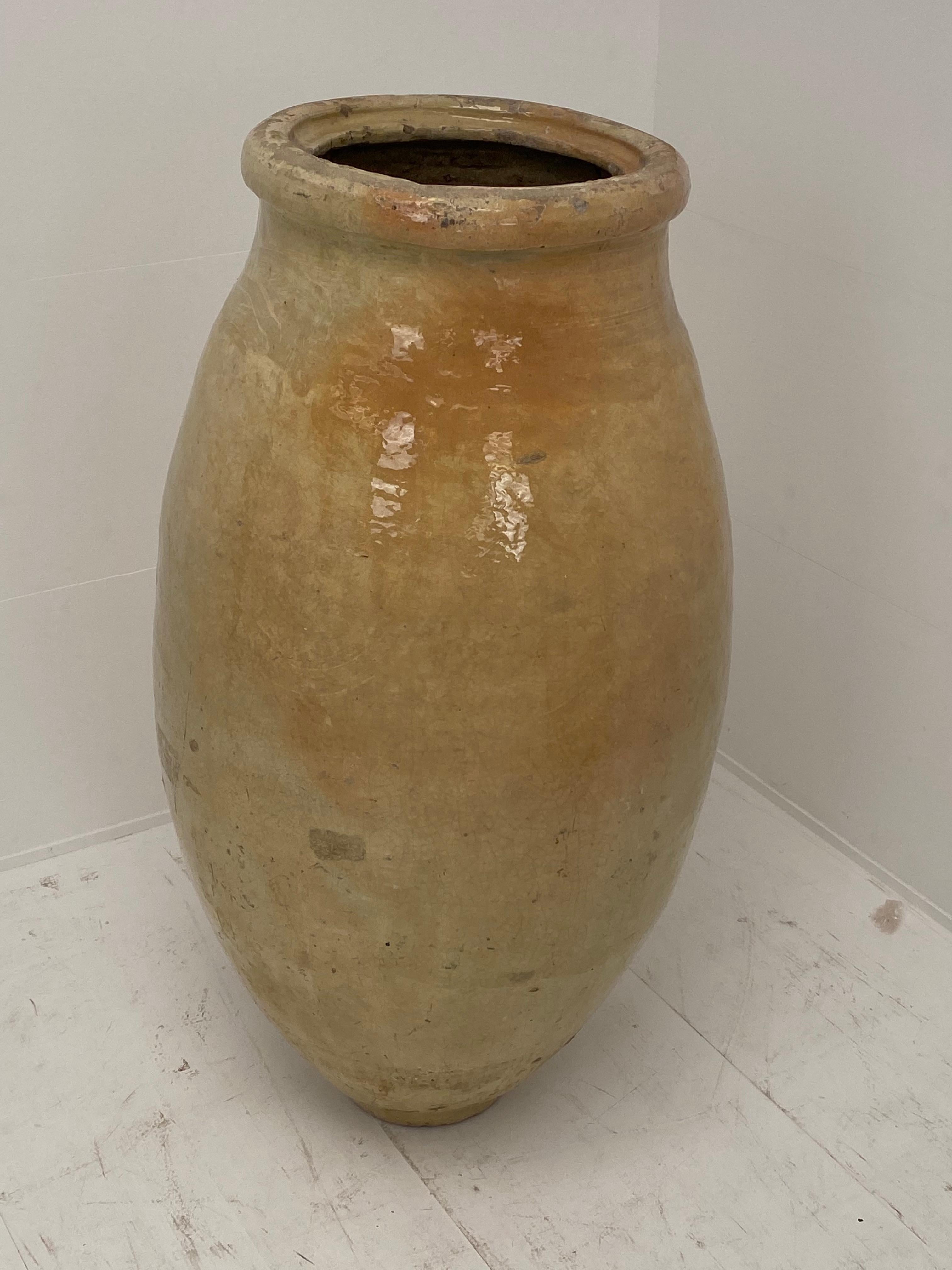 Large Antique Terracotta Jar on Iron Stand  from Spain In Excellent Condition In Schellebelle, BE