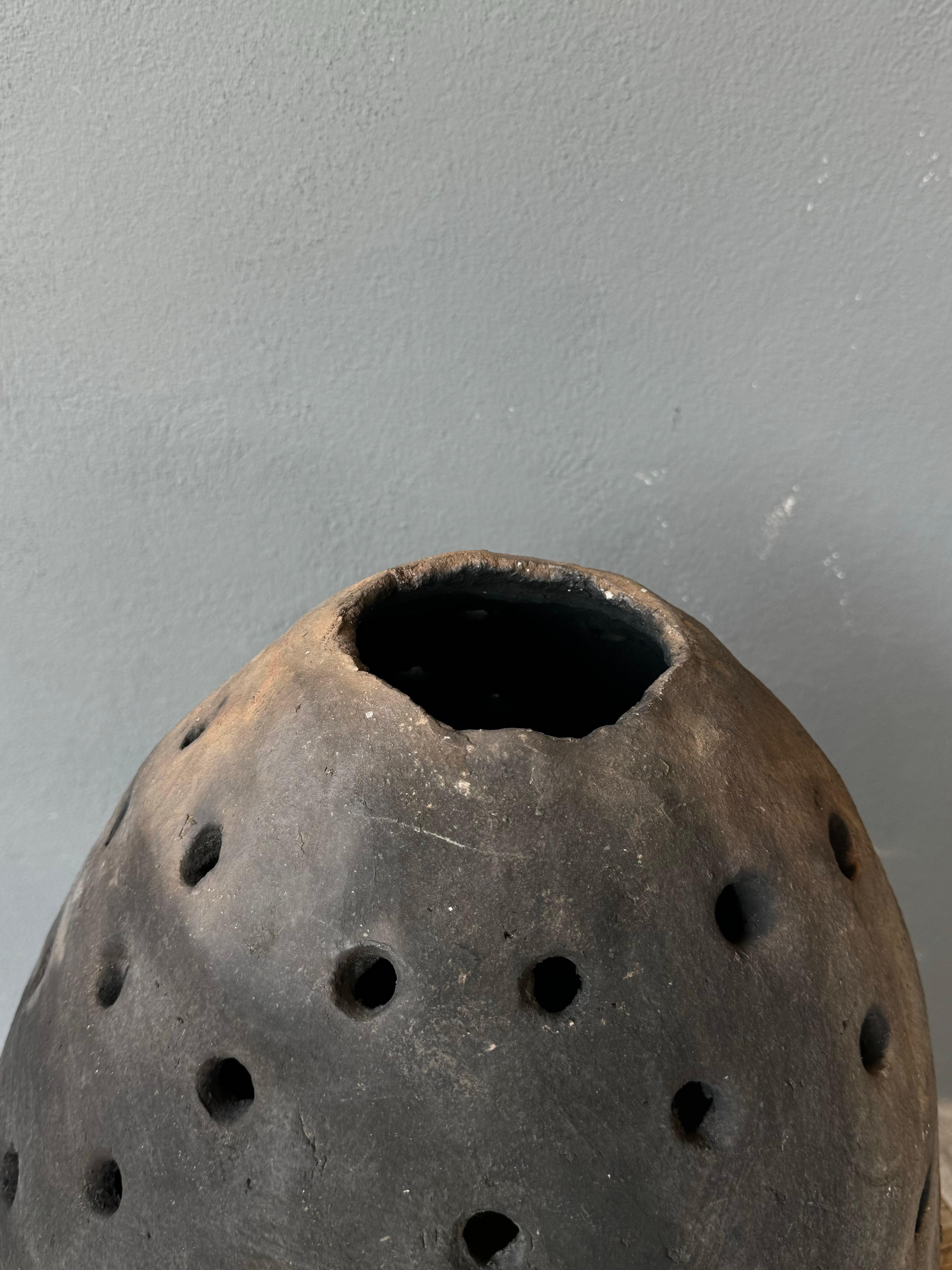 Terracotta Primitive Heater From The Northern Sierras Of Puebla, Mid 20th Centur In Distressed Condition In San Miguel de Allende, Guanajuato